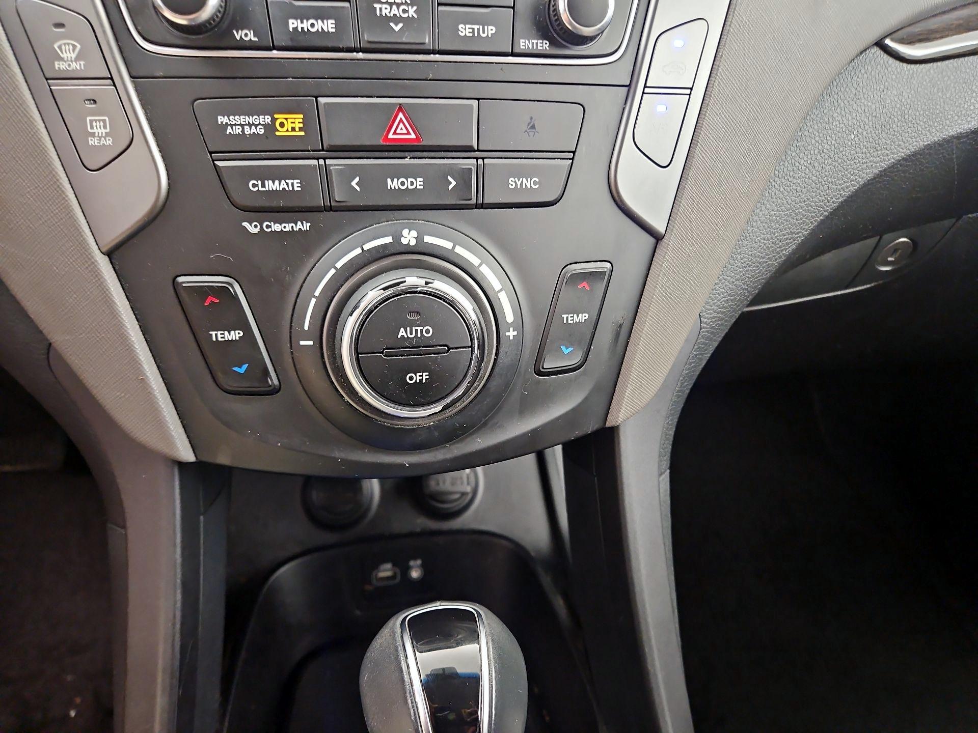 Thumbnail: 2017 Hyundai Santa Fe - 17