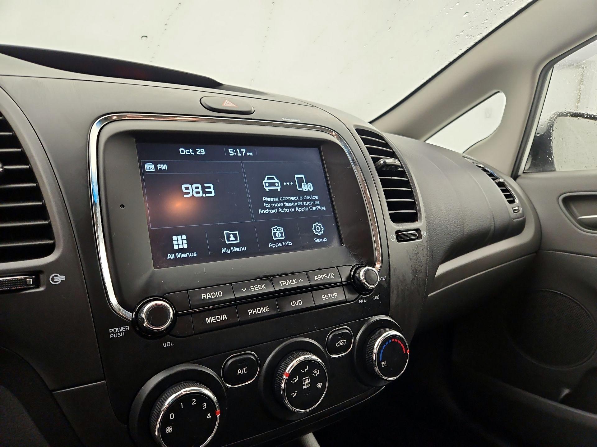 Thumbnail: 2018 Kia Forte - 15