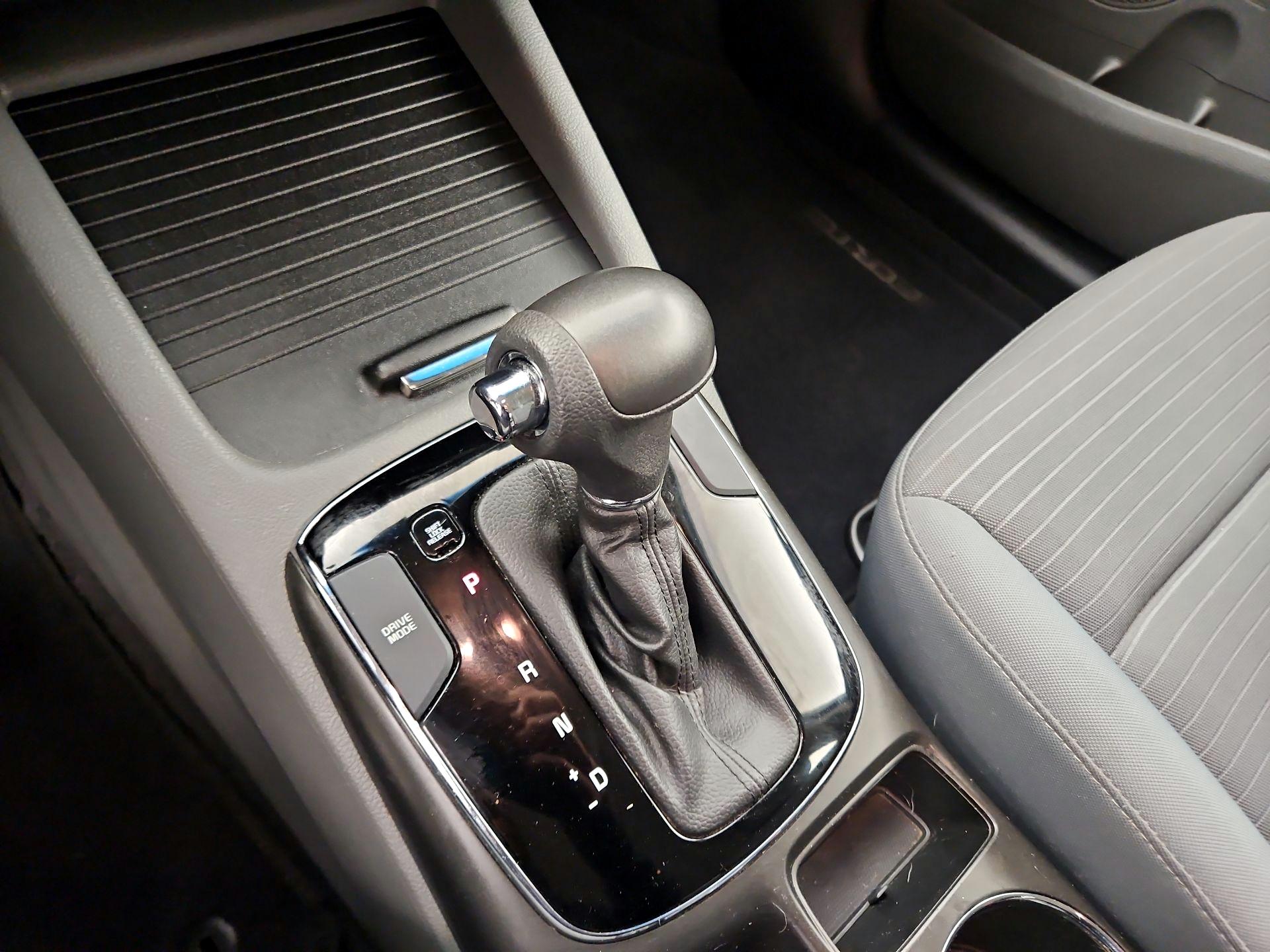 Thumbnail: 2018 Kia Forte - 17