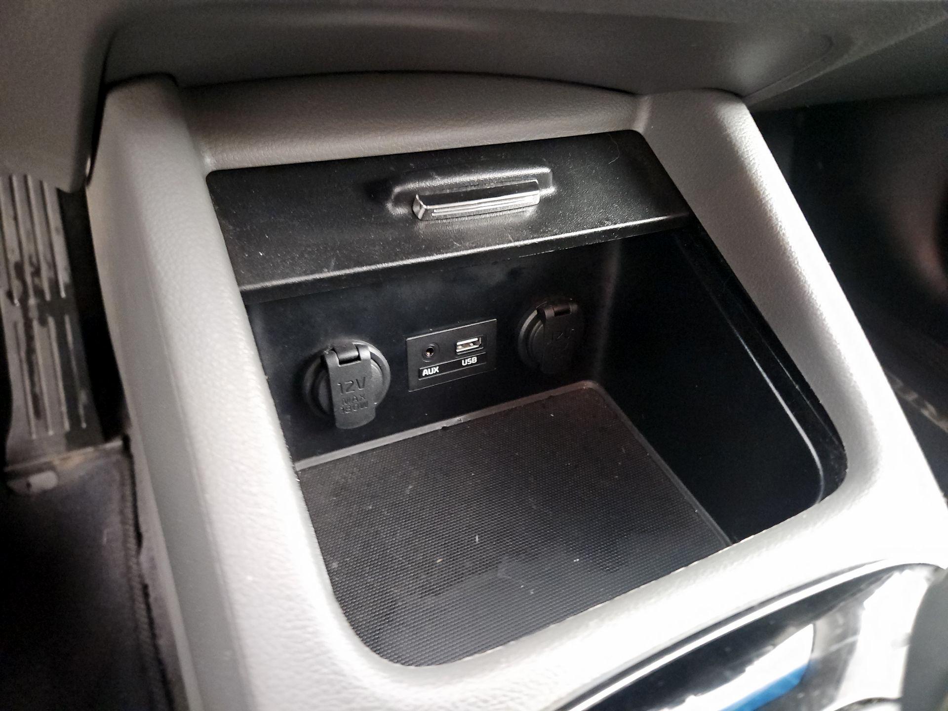 Thumbnail: 2018 Kia Forte - 18