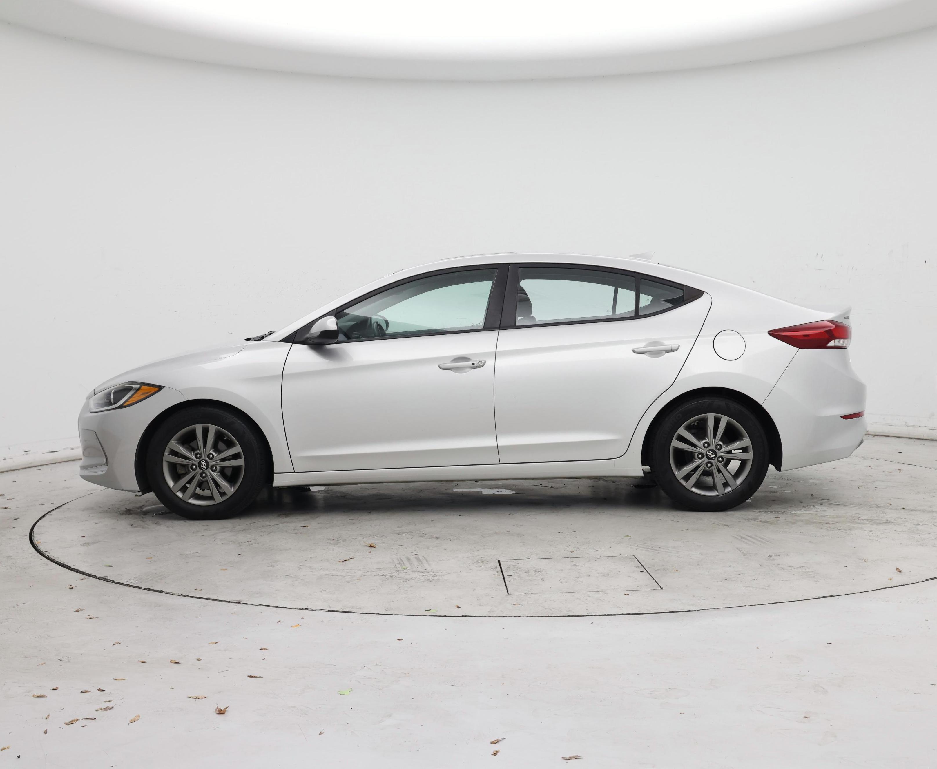 Thumbnail: 2017 Hyundai Elantra - 3