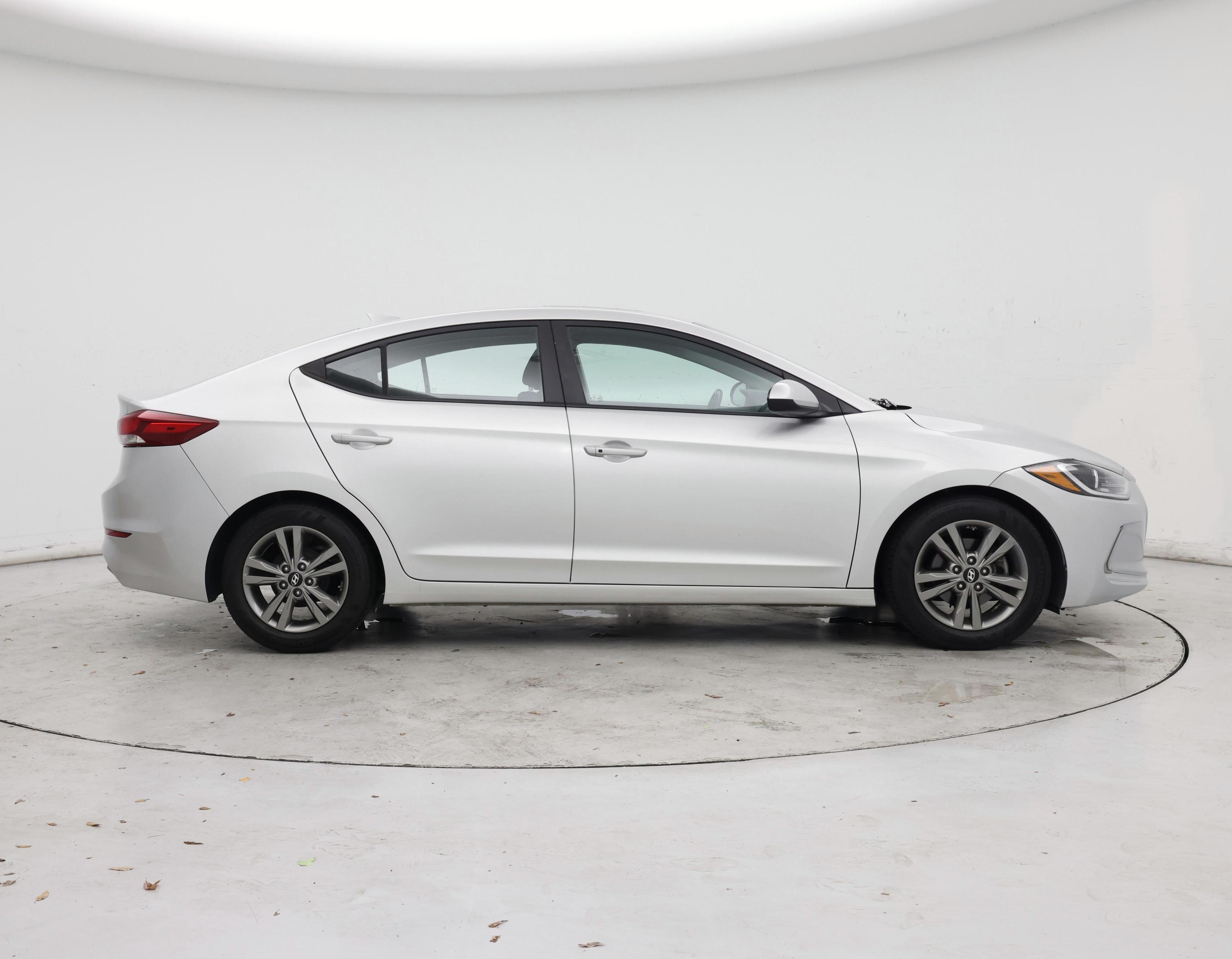 Thumbnail: 2017 Hyundai Elantra - 7