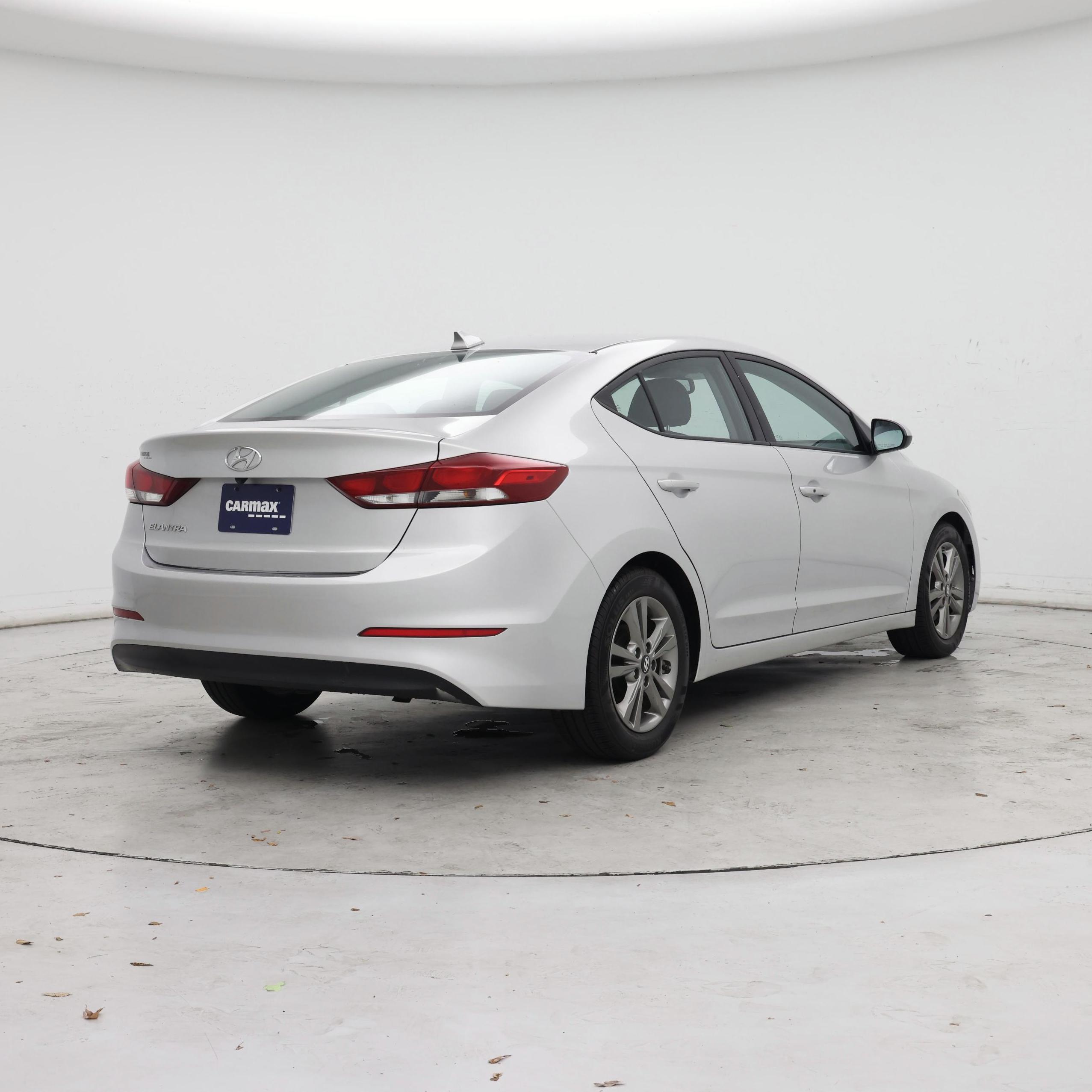 Thumbnail: 2017 Hyundai Elantra - 8