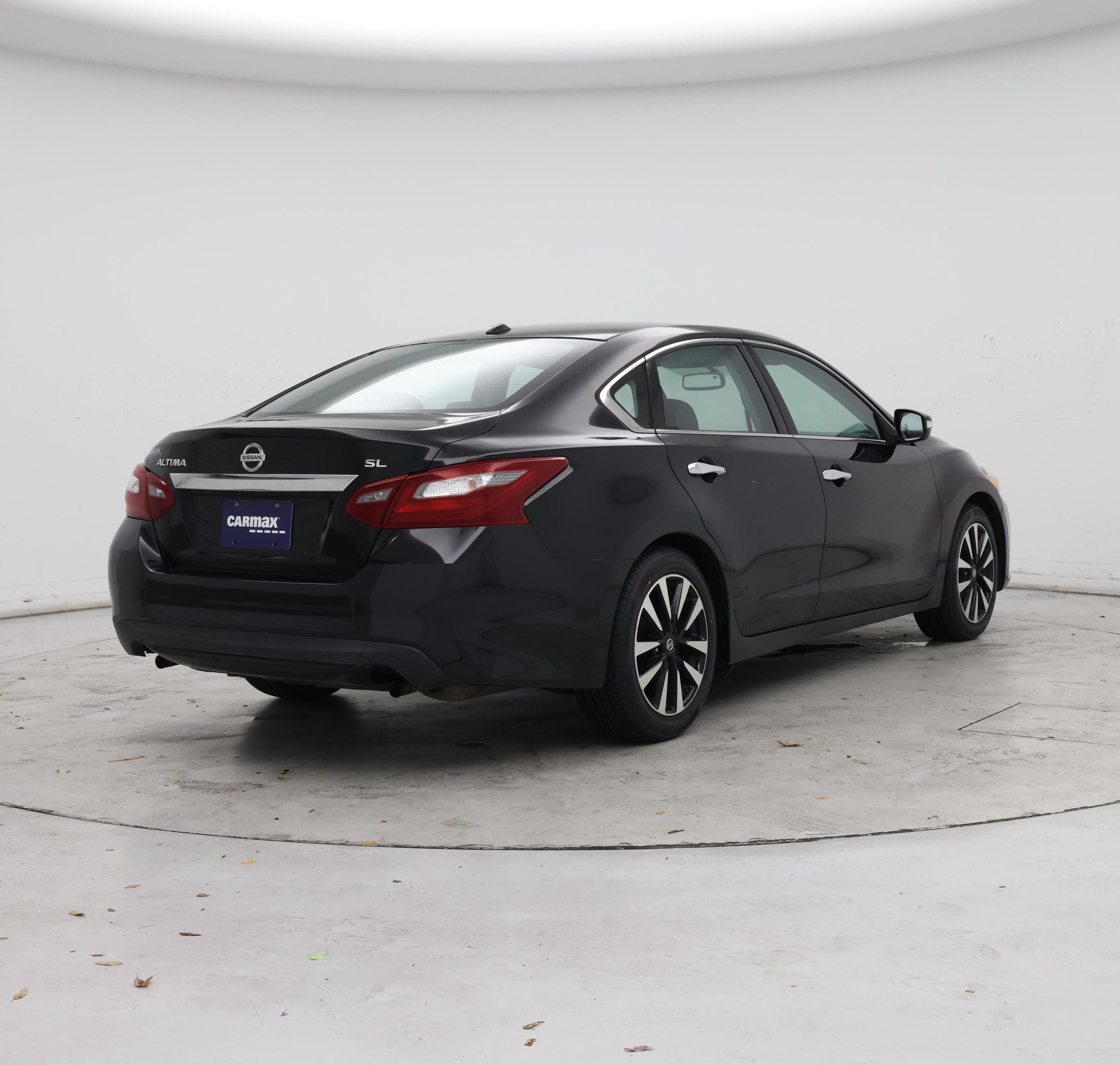 Thumbnail: 2018 Nissan Altima - 8