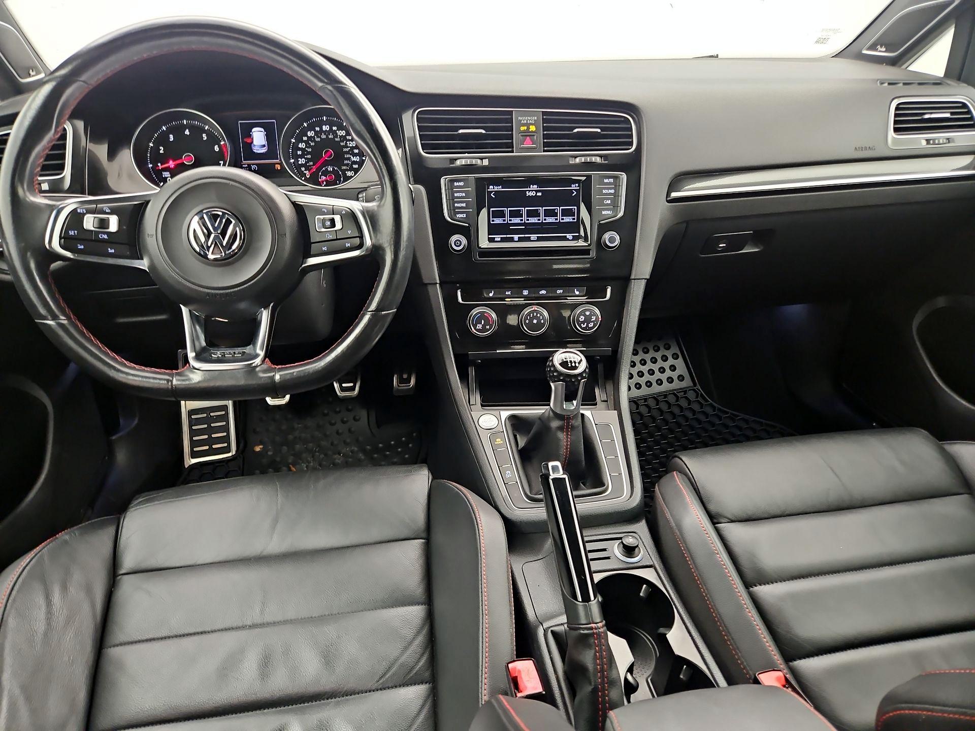 Thumbnail: 2015 Volkswagen Golf - 9