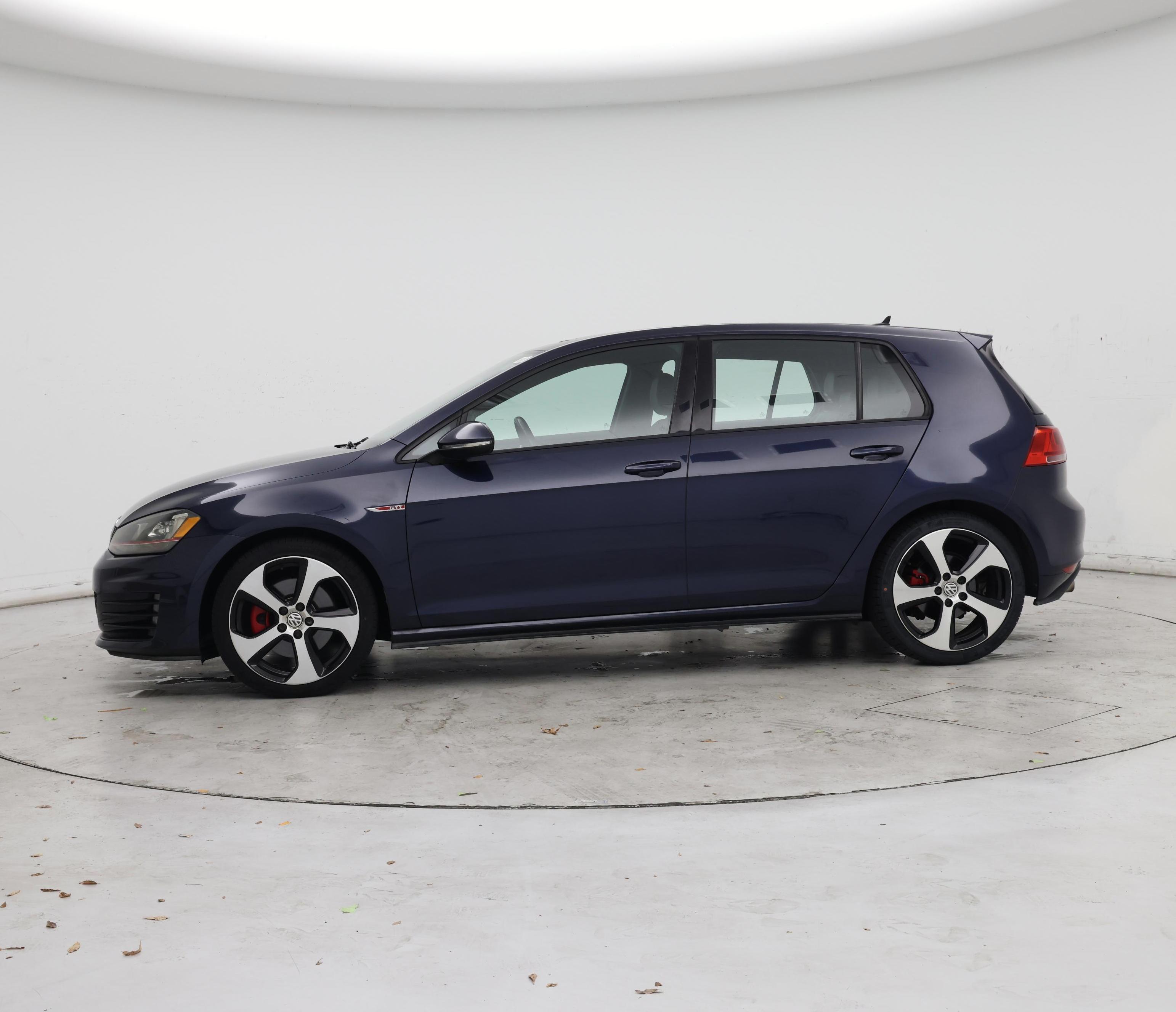 Thumbnail: 2015 Volkswagen Golf - 3