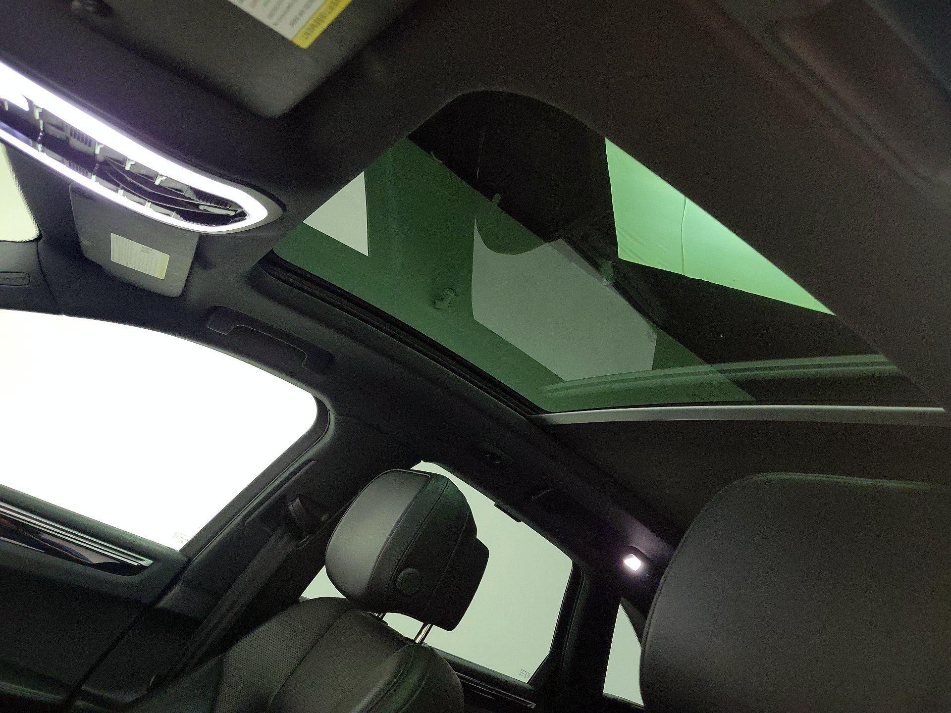 Thumbnail: 2022 Porsche Macan - 20