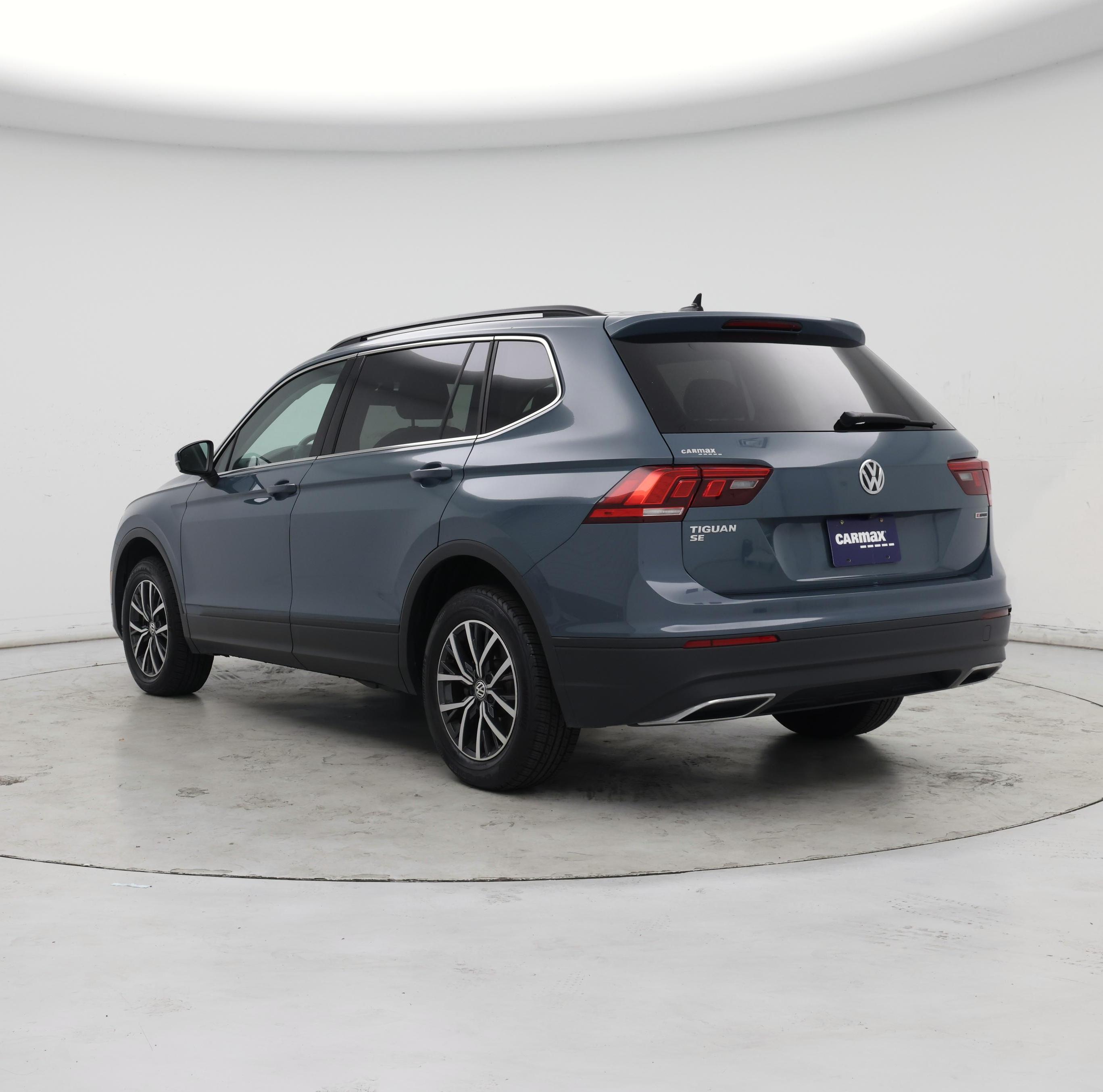 Thumbnail: 2019 Volkswagen Tiguan - 2