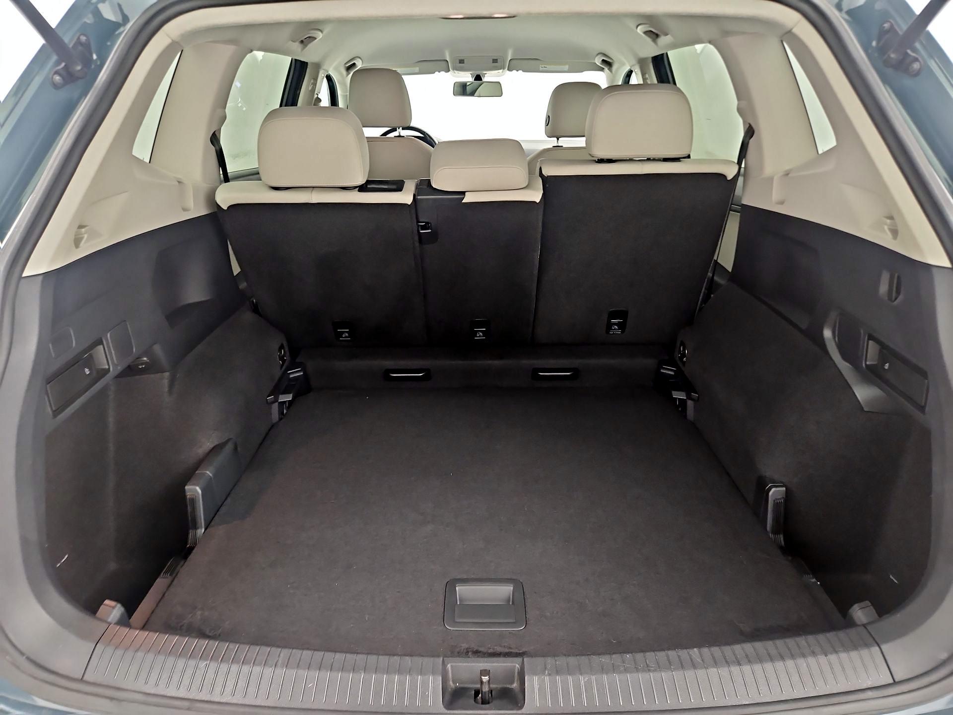 Thumbnail: 2019 Volkswagen Tiguan - 20