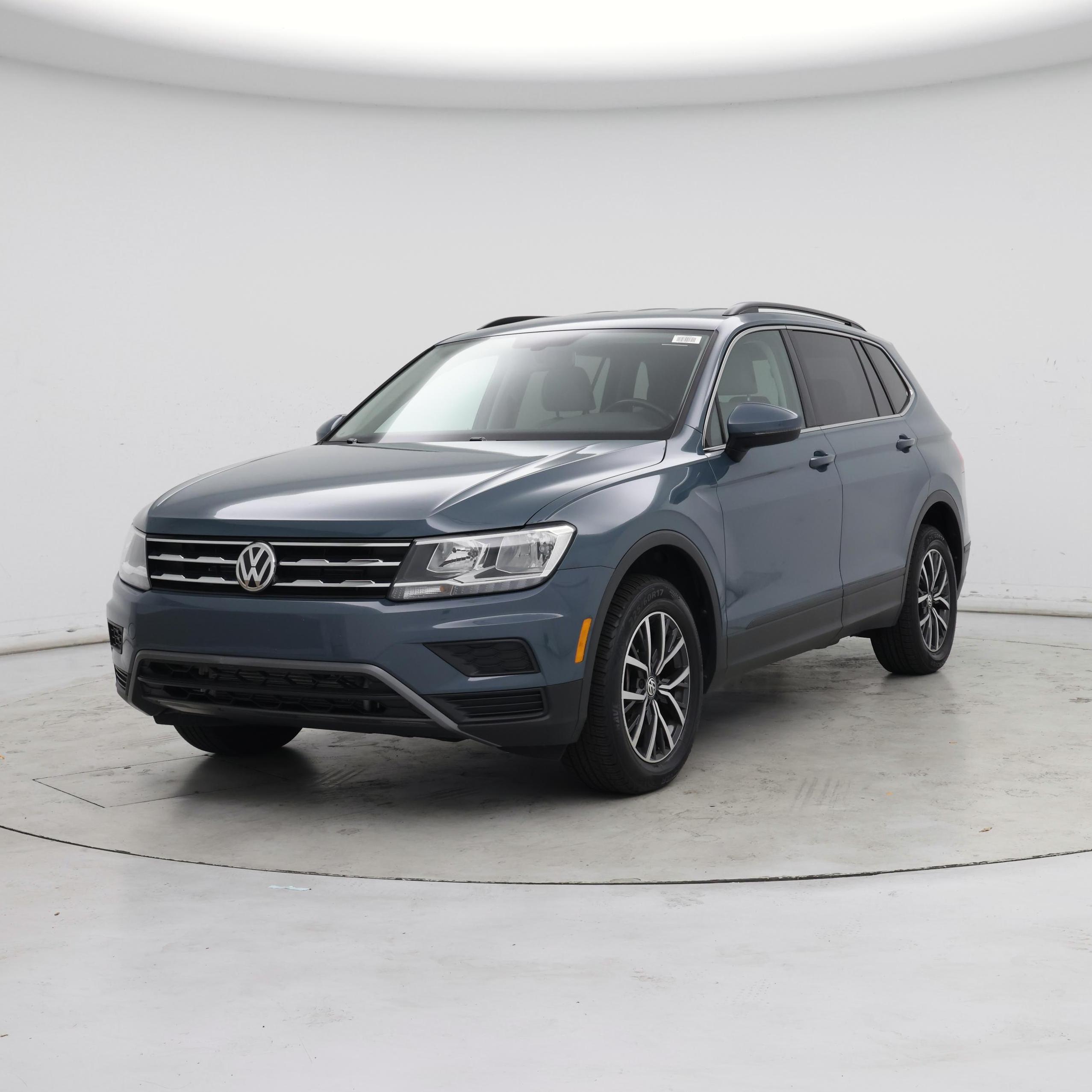 Thumbnail: 2019 Volkswagen Tiguan - 4
