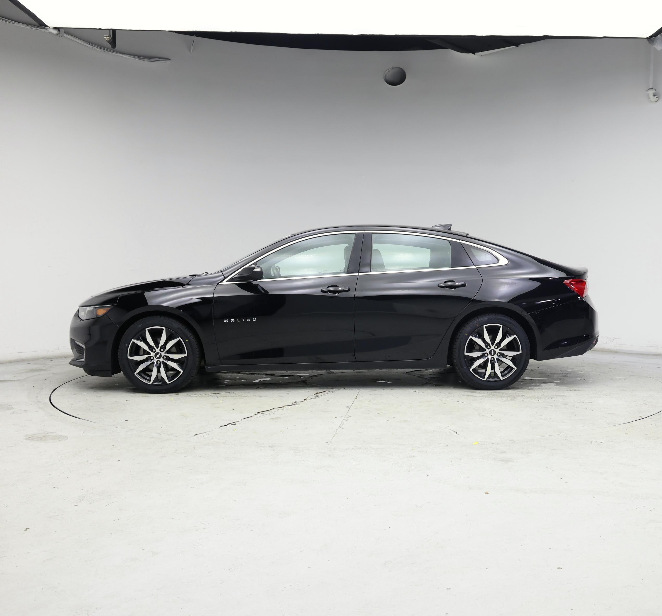 Thumbnail: 2016 Chevrolet Malibu - 3