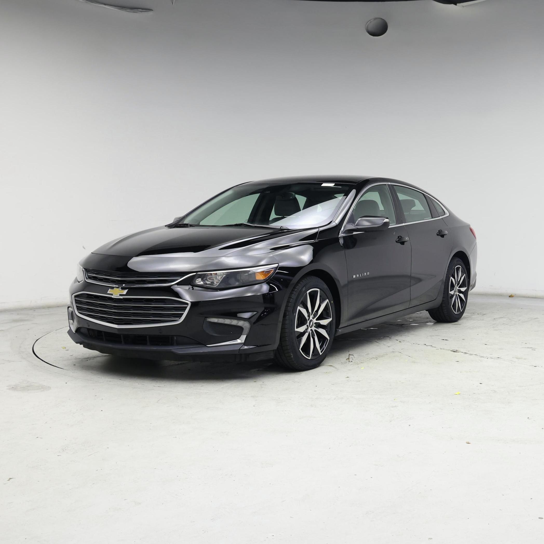 Thumbnail: 2016 Chevrolet Malibu - 4
