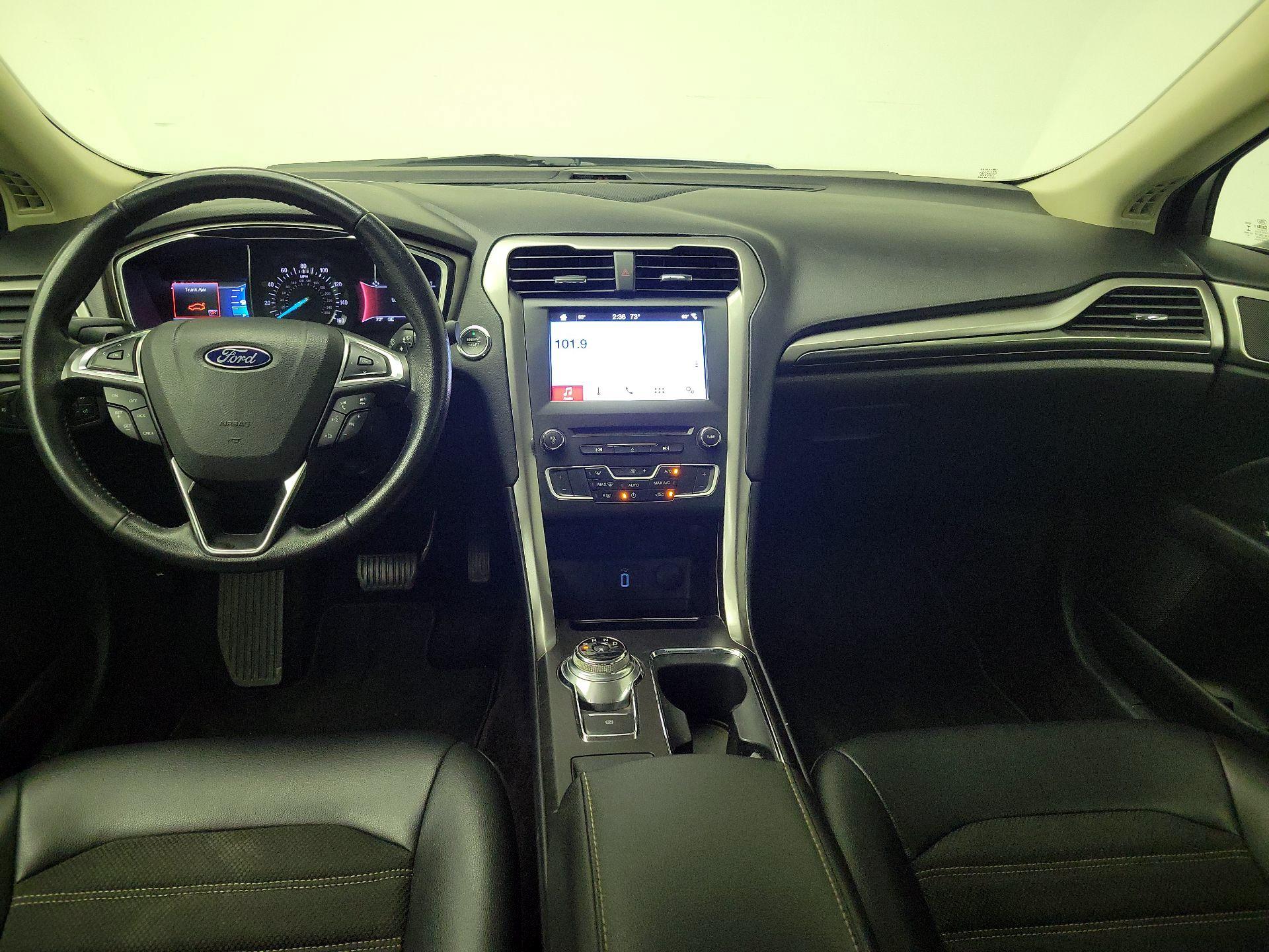 Thumbnail: 2017 Ford Fusion - 9