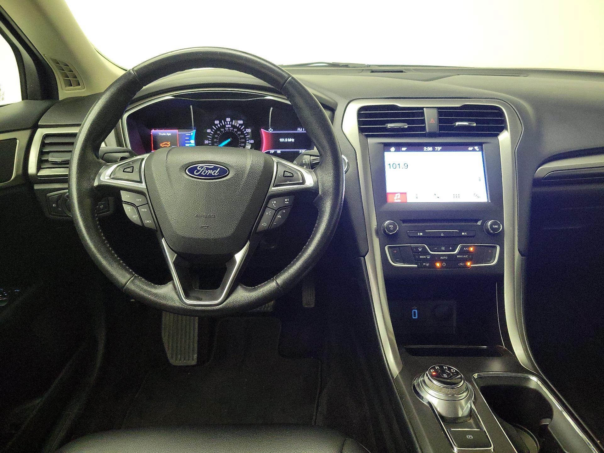 Thumbnail: 2017 Ford Fusion - 10