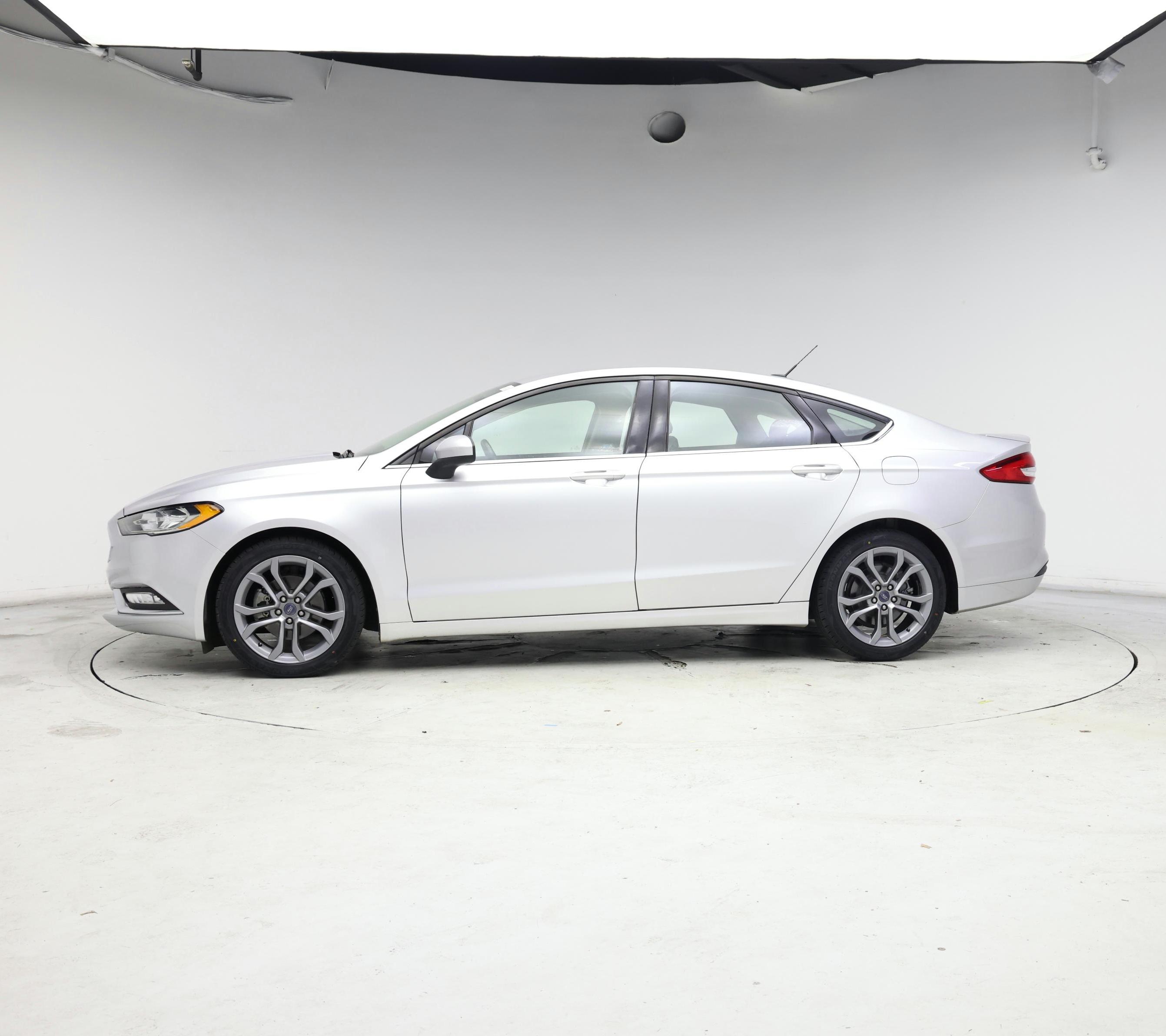 Thumbnail: 2017 Ford Fusion - 3