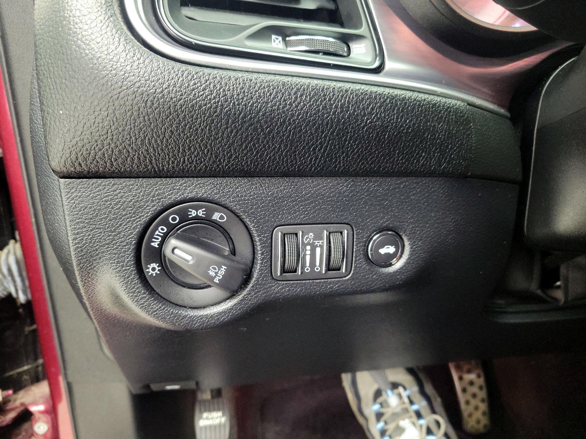 Thumbnail: 2018 Dodge Challenger - 13