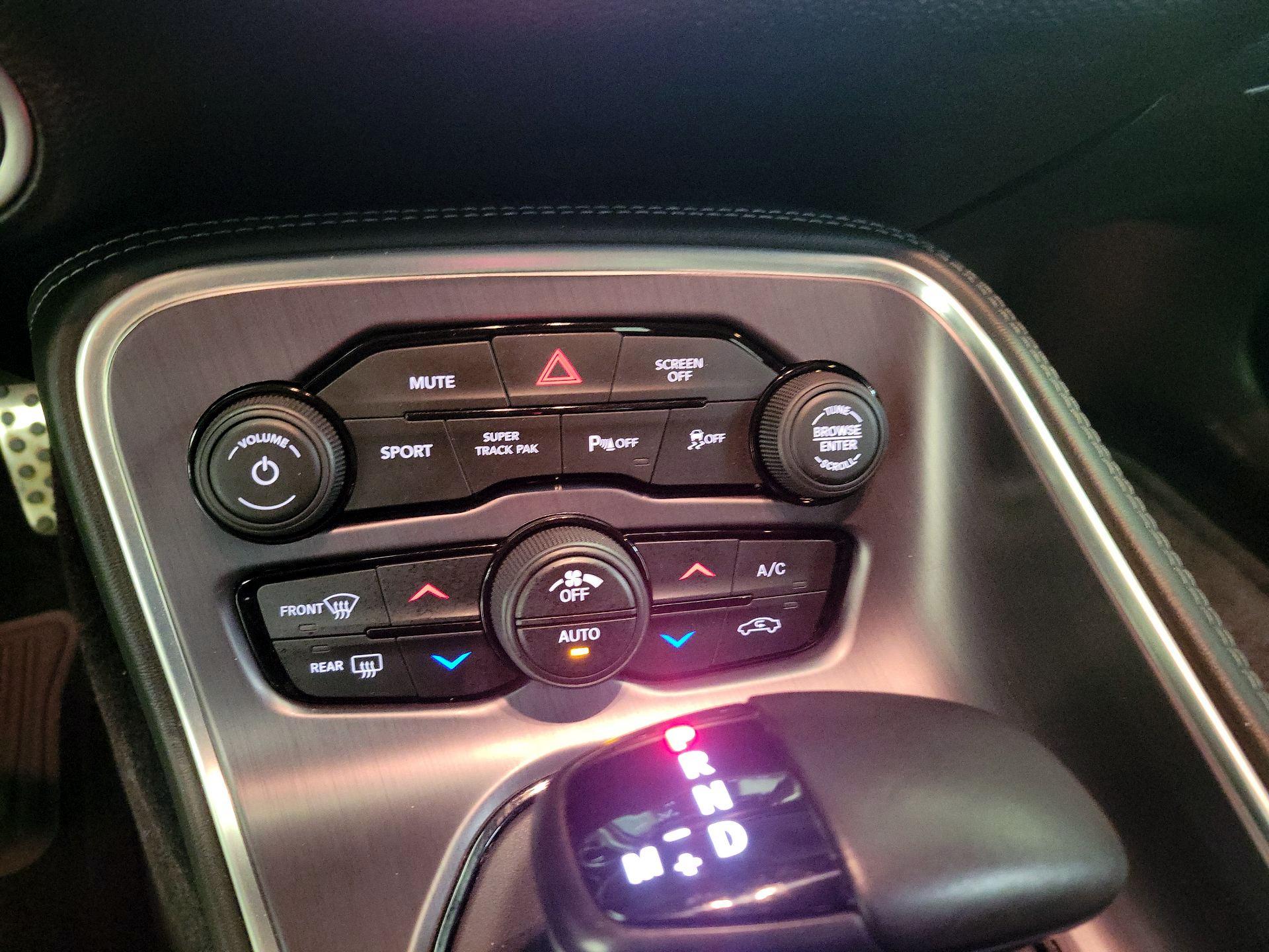 Thumbnail: 2018 Dodge Challenger - 16