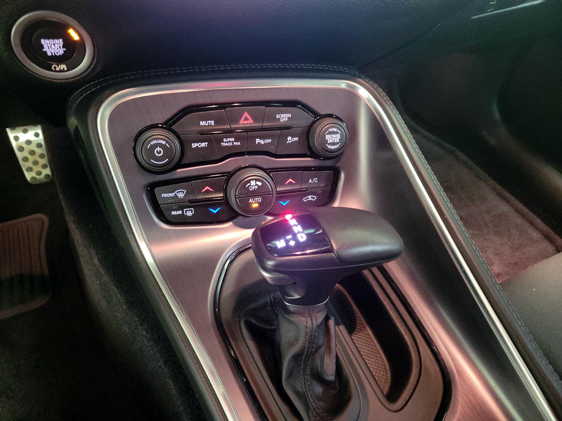 Thumbnail: 2018 Dodge Challenger - 17