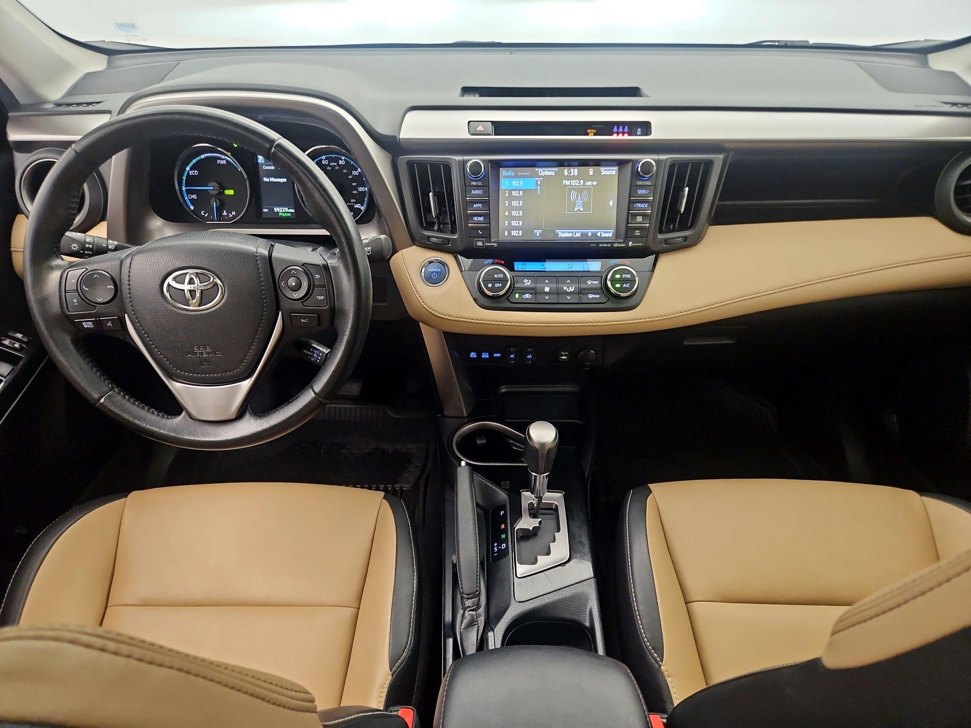Thumbnail: 2017 Toyota RAV4 - 9
