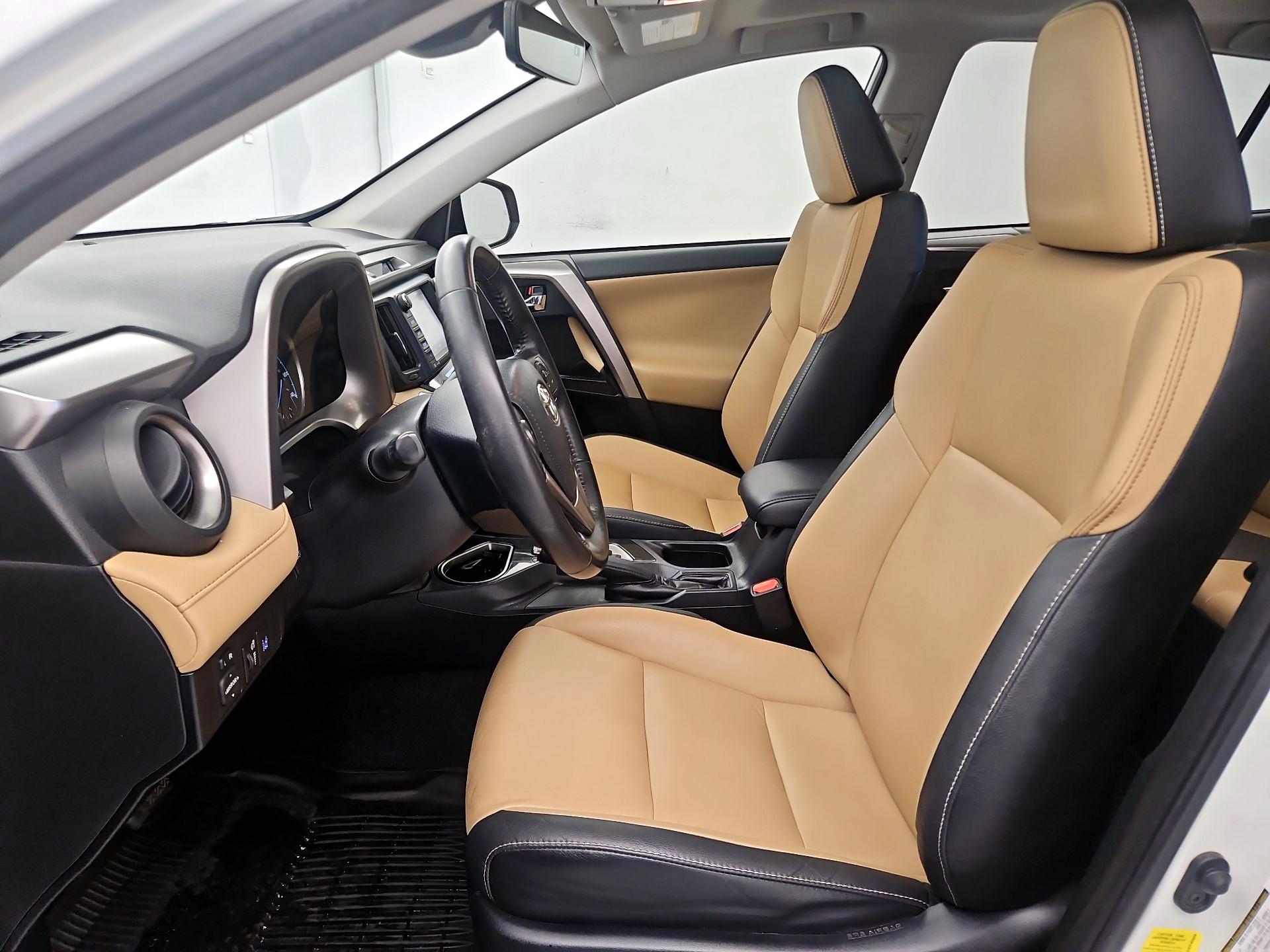 Thumbnail: 2017 Toyota RAV4 - 11