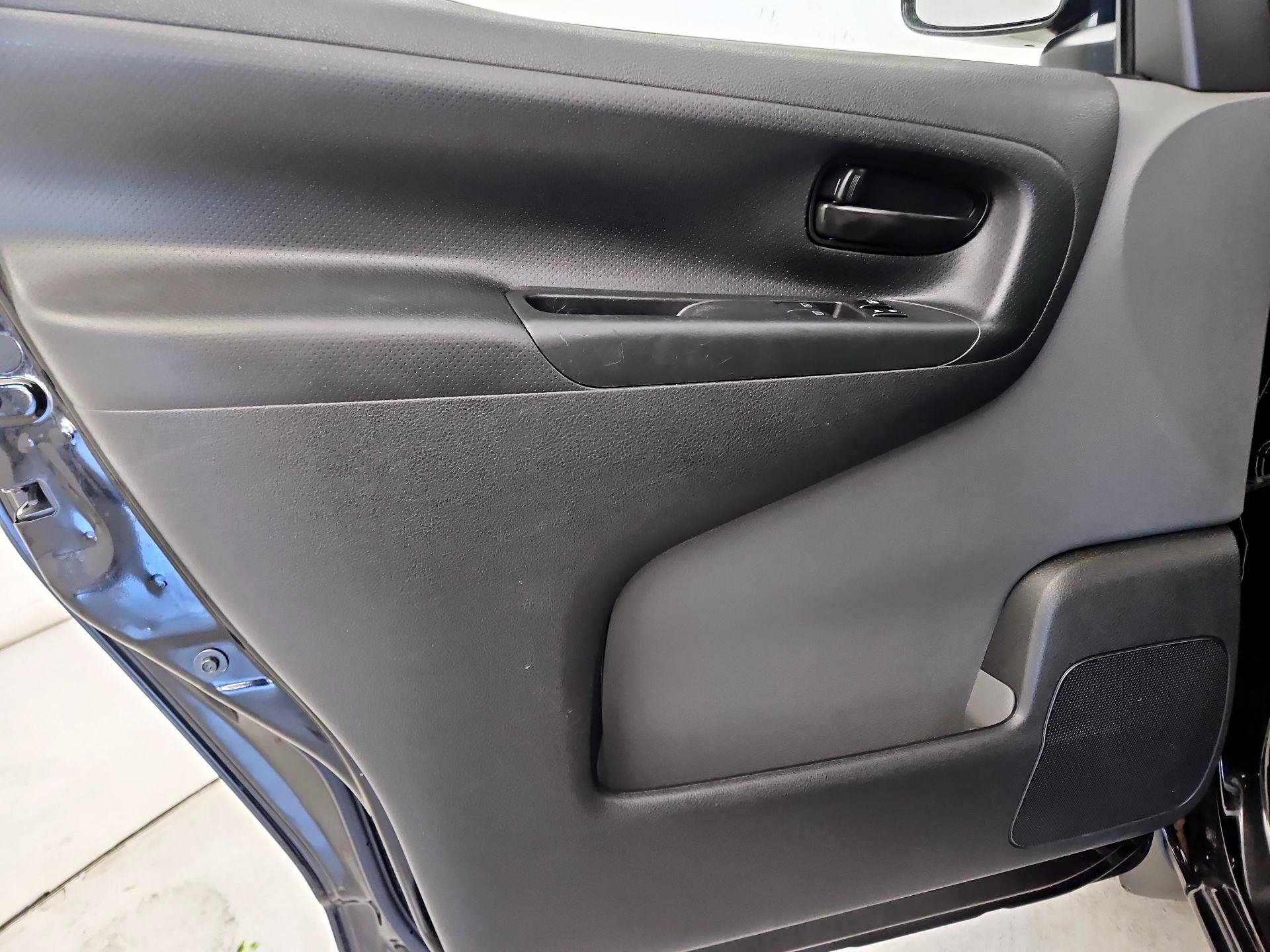Thumbnail: 2018 Nissan NV200 - 12