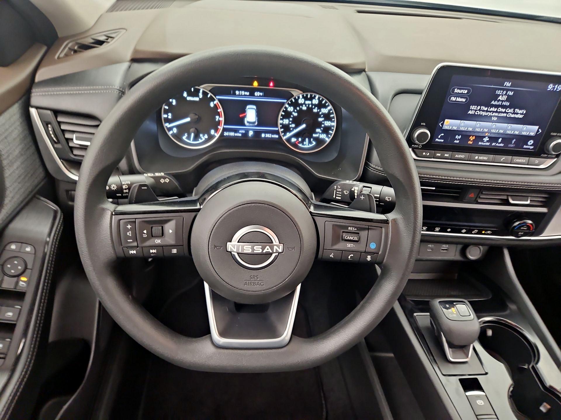 Thumbnail: 2023 Nissan Rogue - 10
