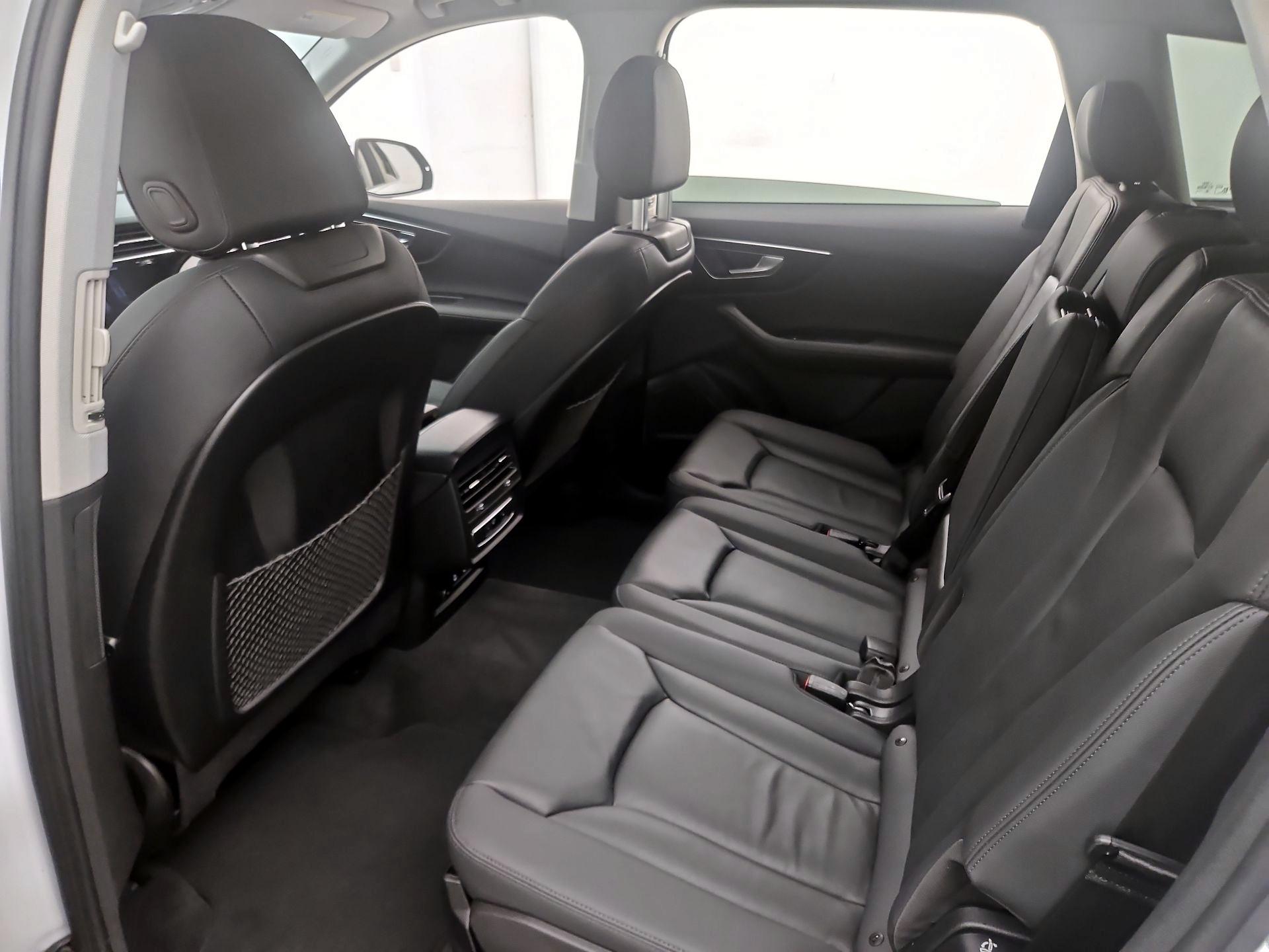 Thumbnail: 2023 Audi Q7 - 19