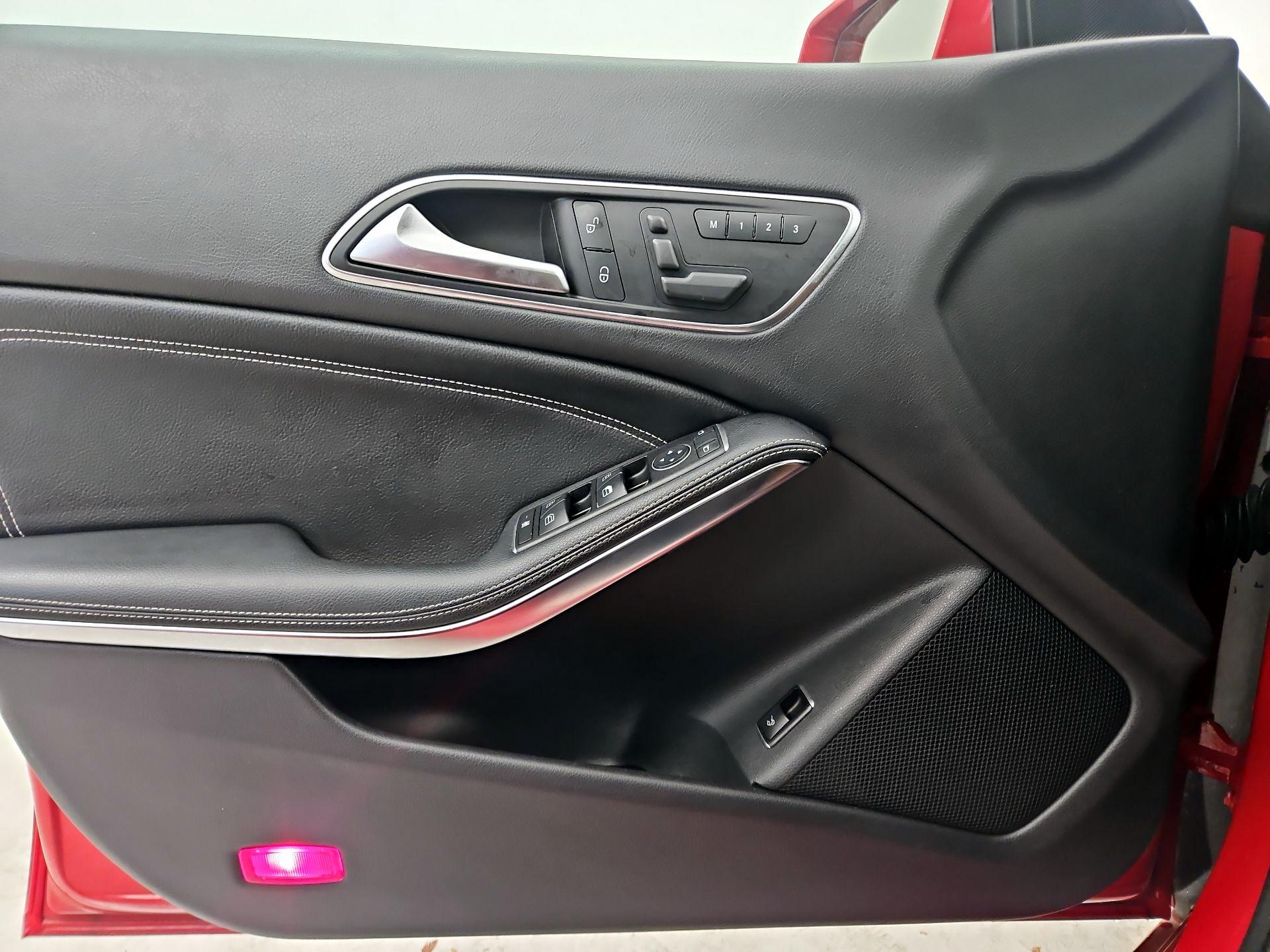 Thumbnail: 2015 Mercedes-Benz CLA - 12