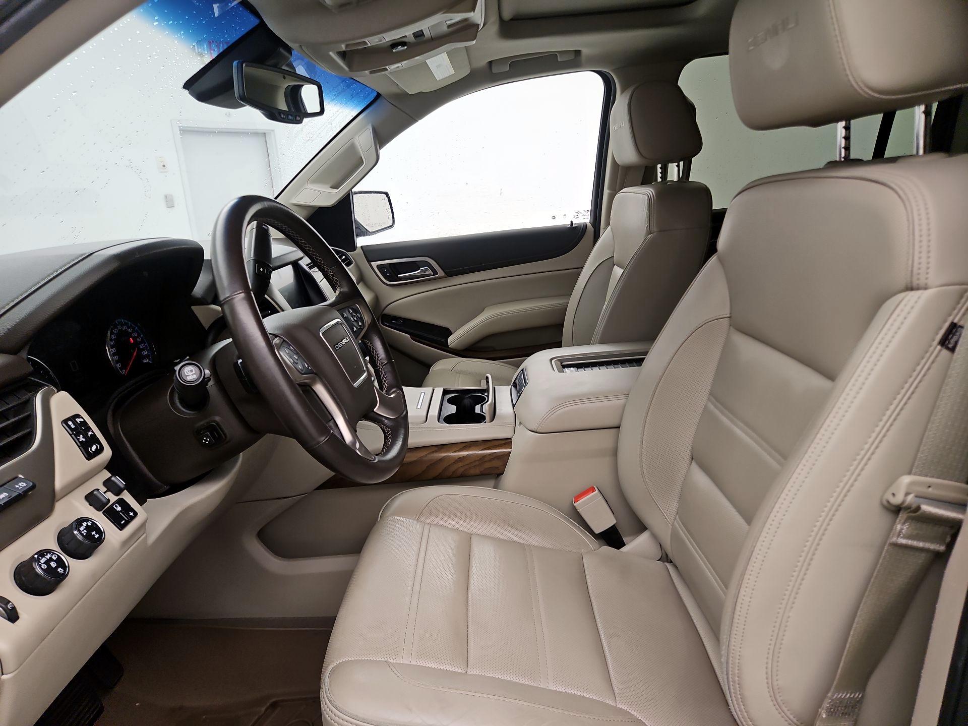 Thumbnail: 2020 GMC Yukon XL - 11