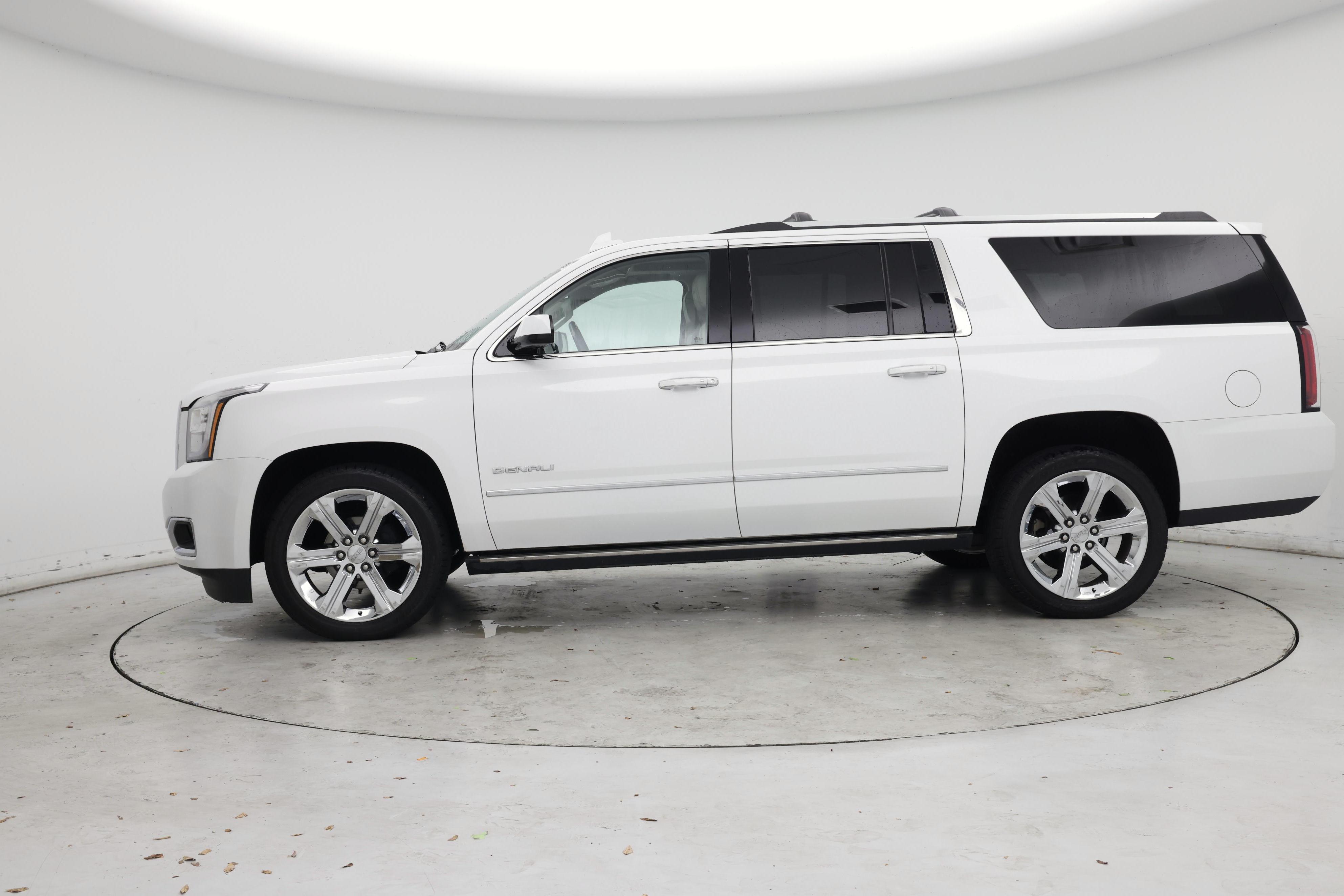 Thumbnail: 2020 GMC Yukon XL - 3