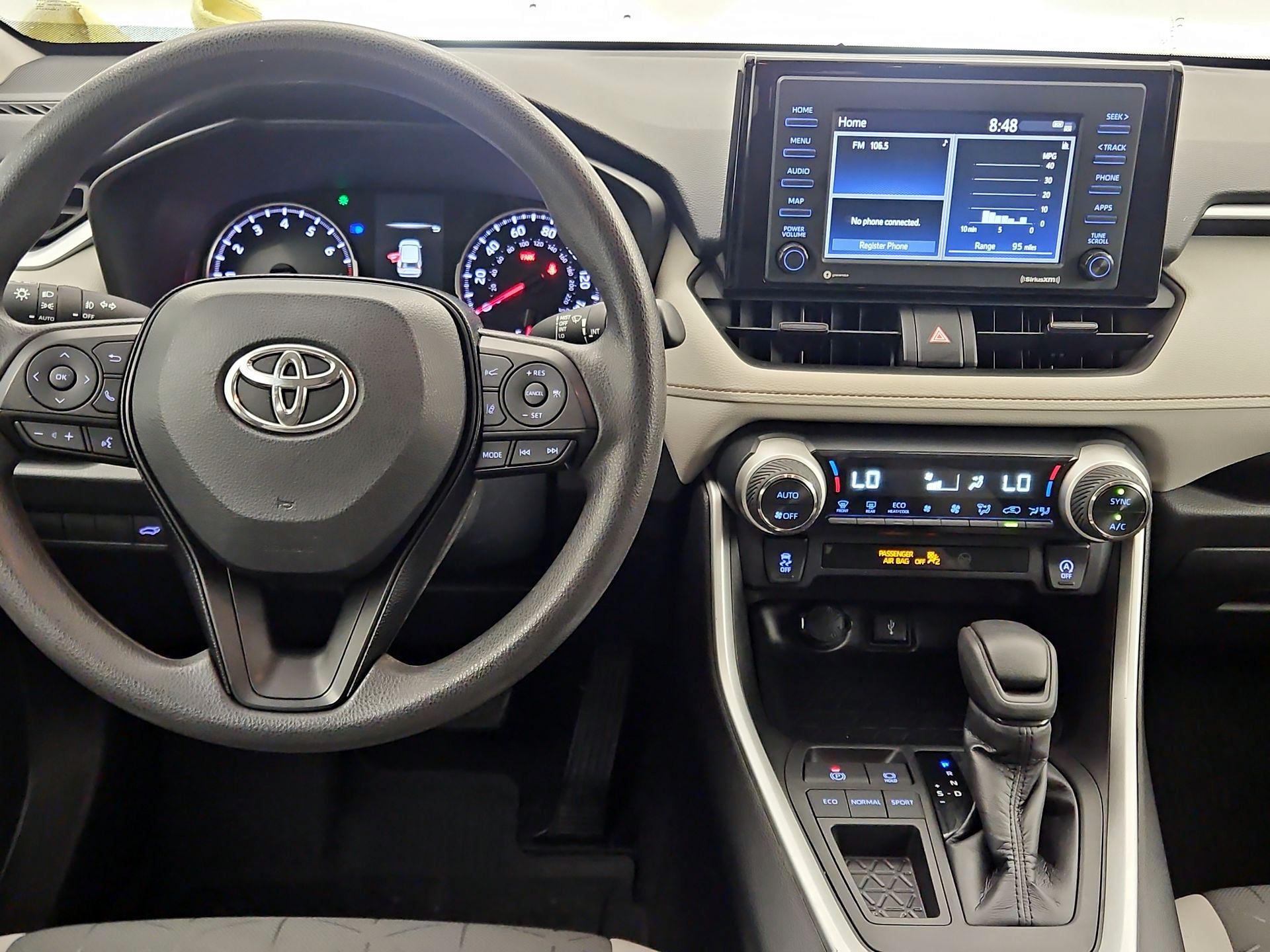 Thumbnail: 2020 Toyota RAV4 - 10