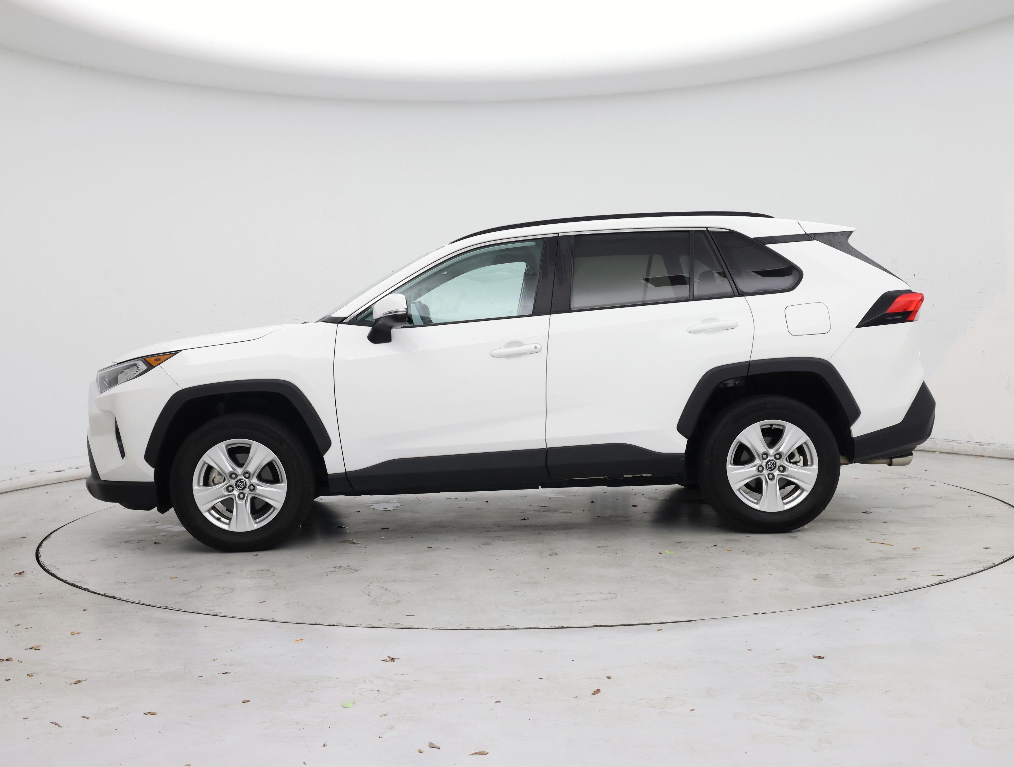Thumbnail: 2020 Toyota RAV4 - 3