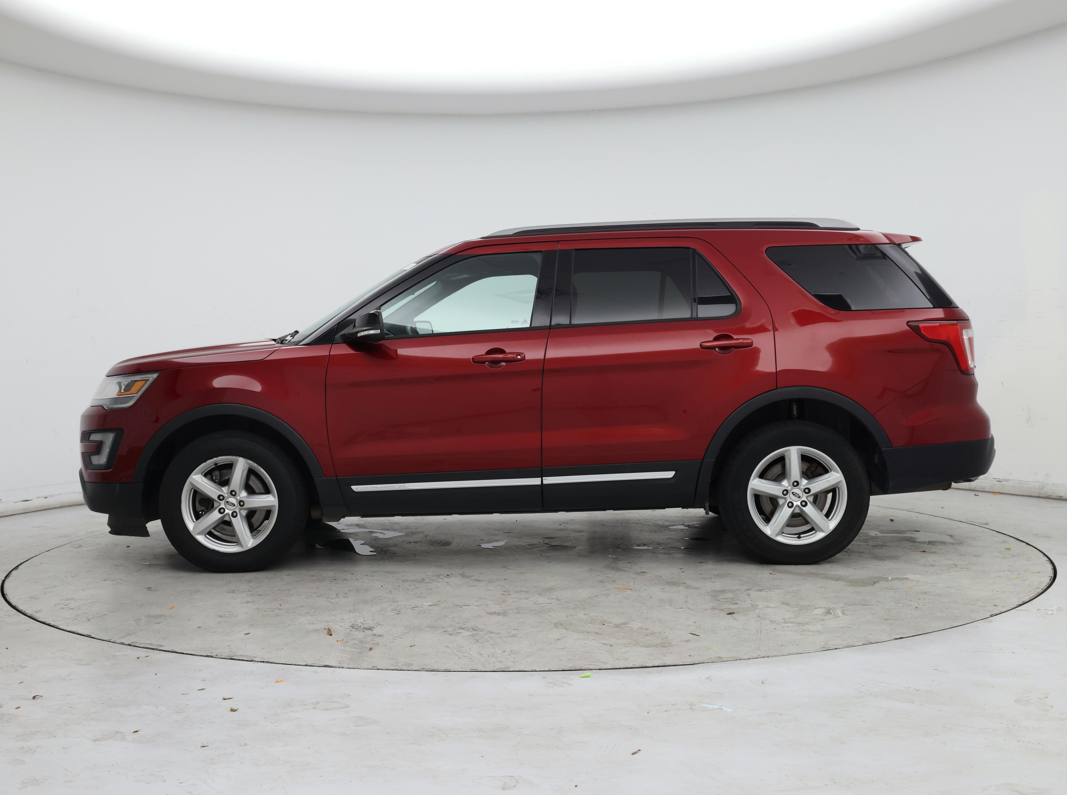 Thumbnail: 2017 Ford Explorer - 3