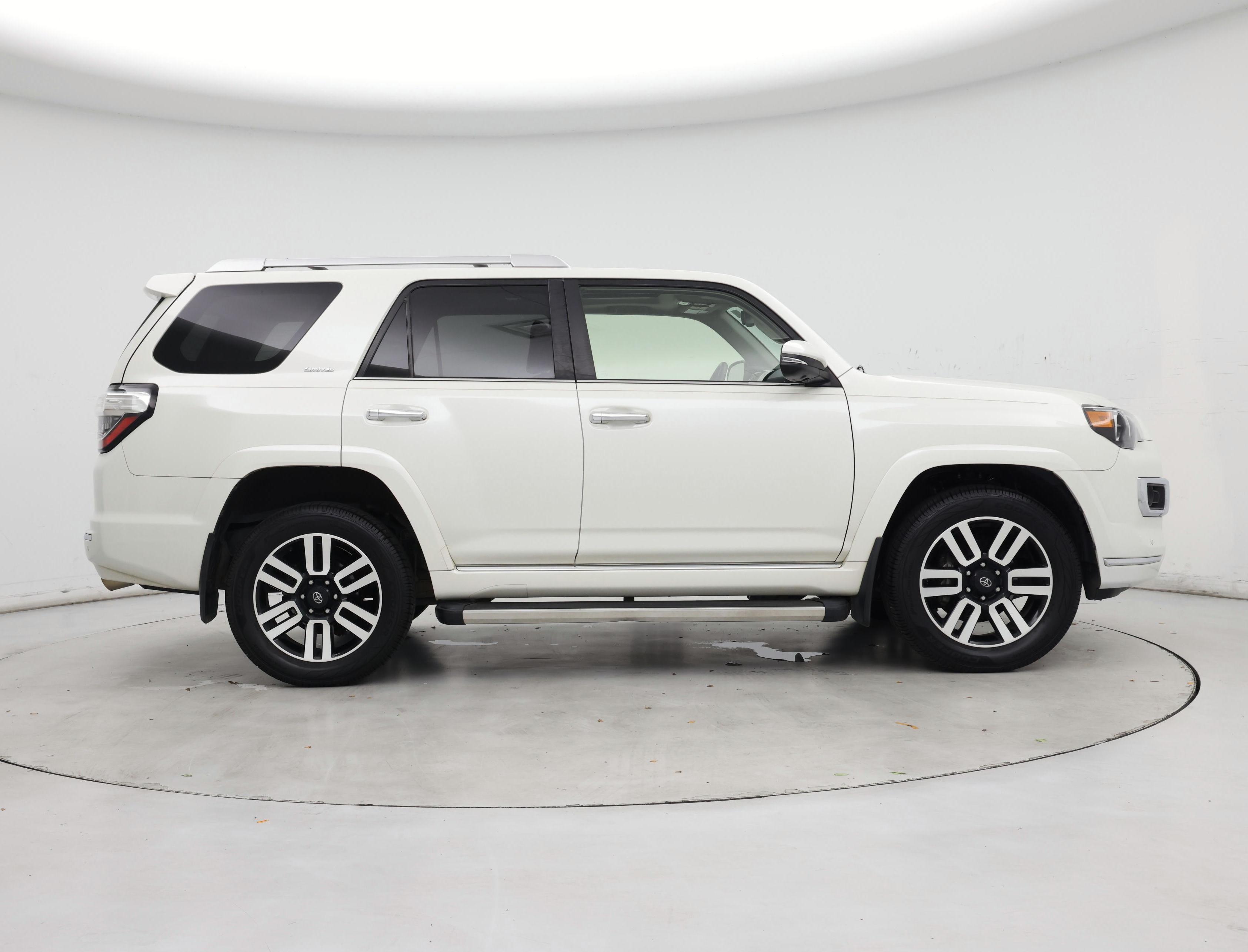 Thumbnail: 2022 Toyota 4Runner - 7