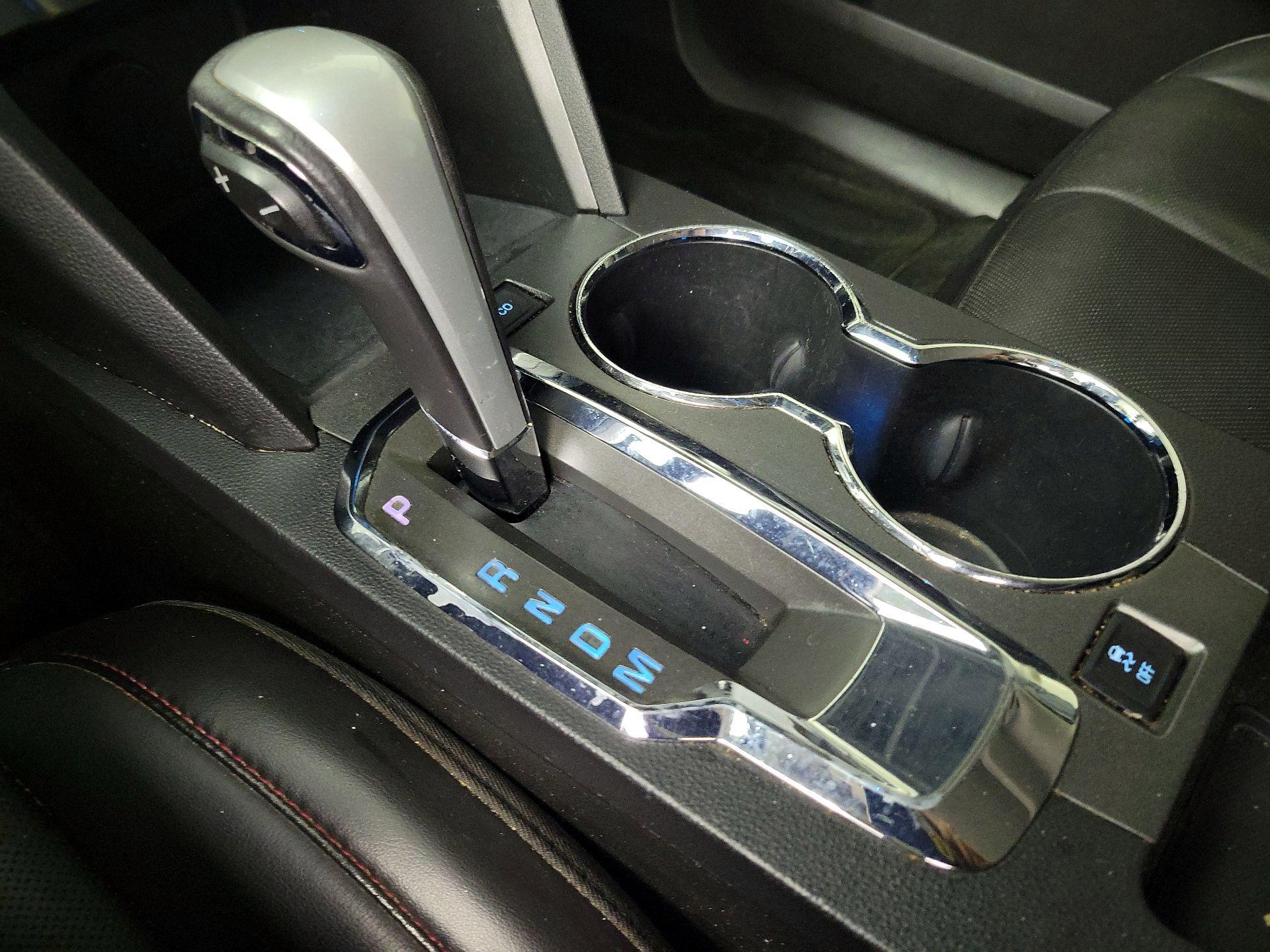 Thumbnail: 2015 Chevrolet Equinox - 17