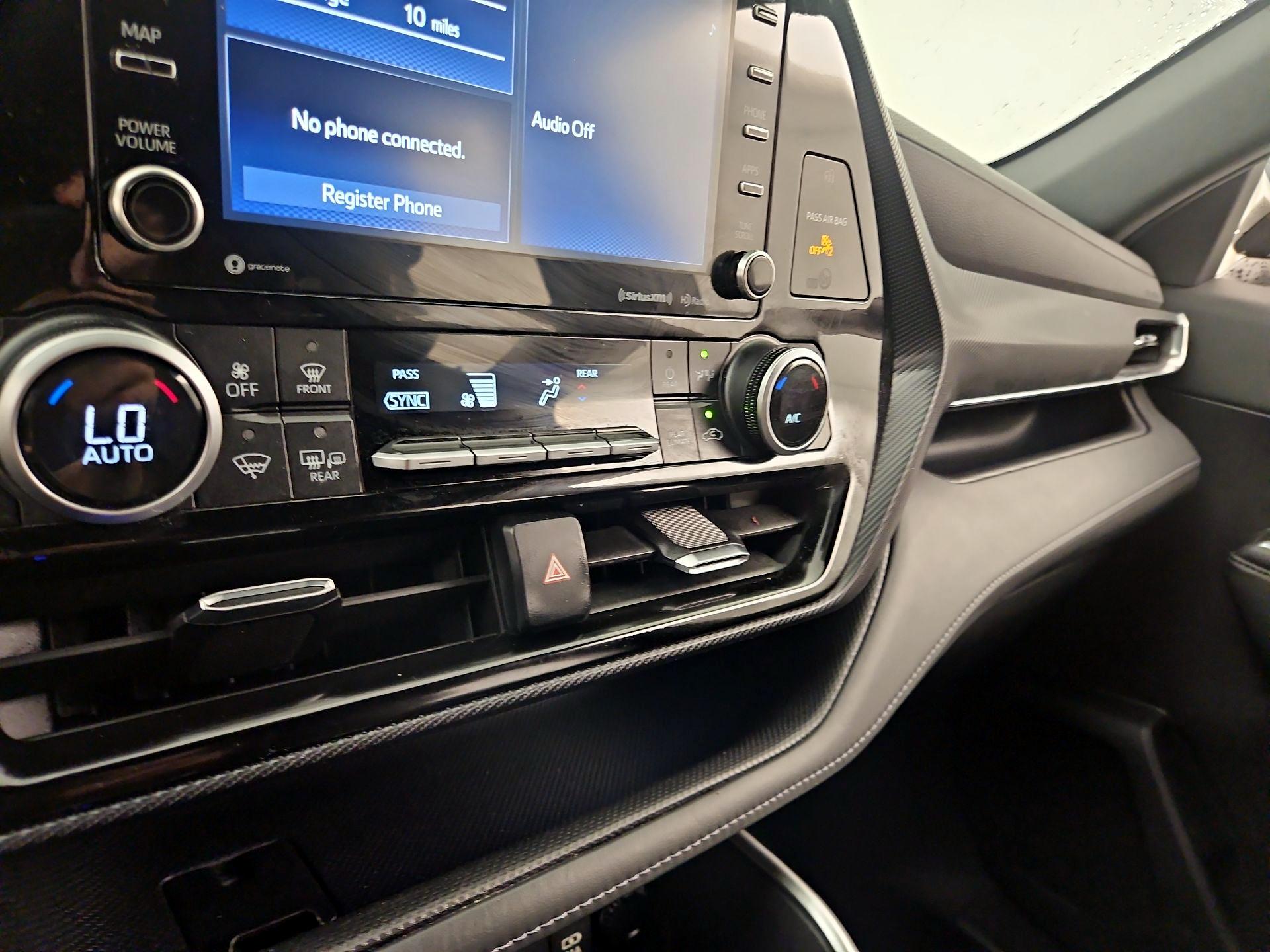 Thumbnail: 2021 Toyota Highlander - 16