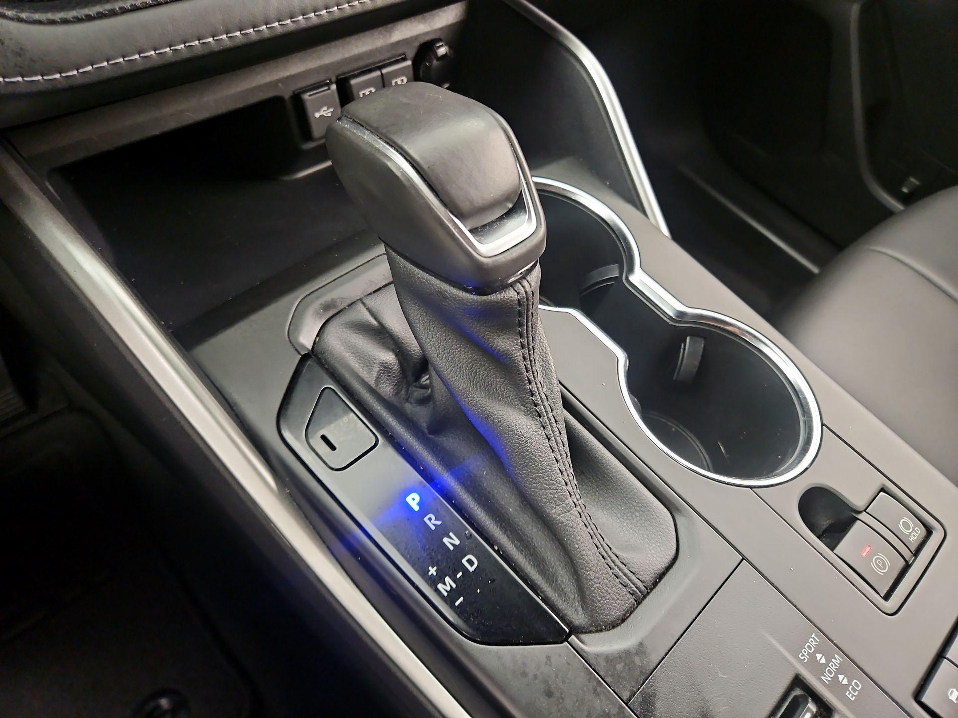 Thumbnail: 2021 Toyota Highlander - 17