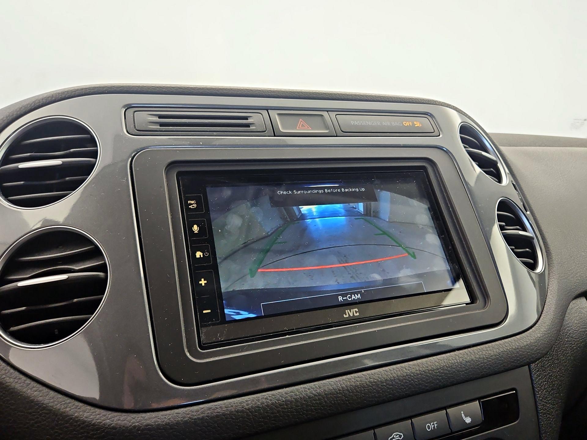 Thumbnail: 2017 Volkswagen Tiguan - 14