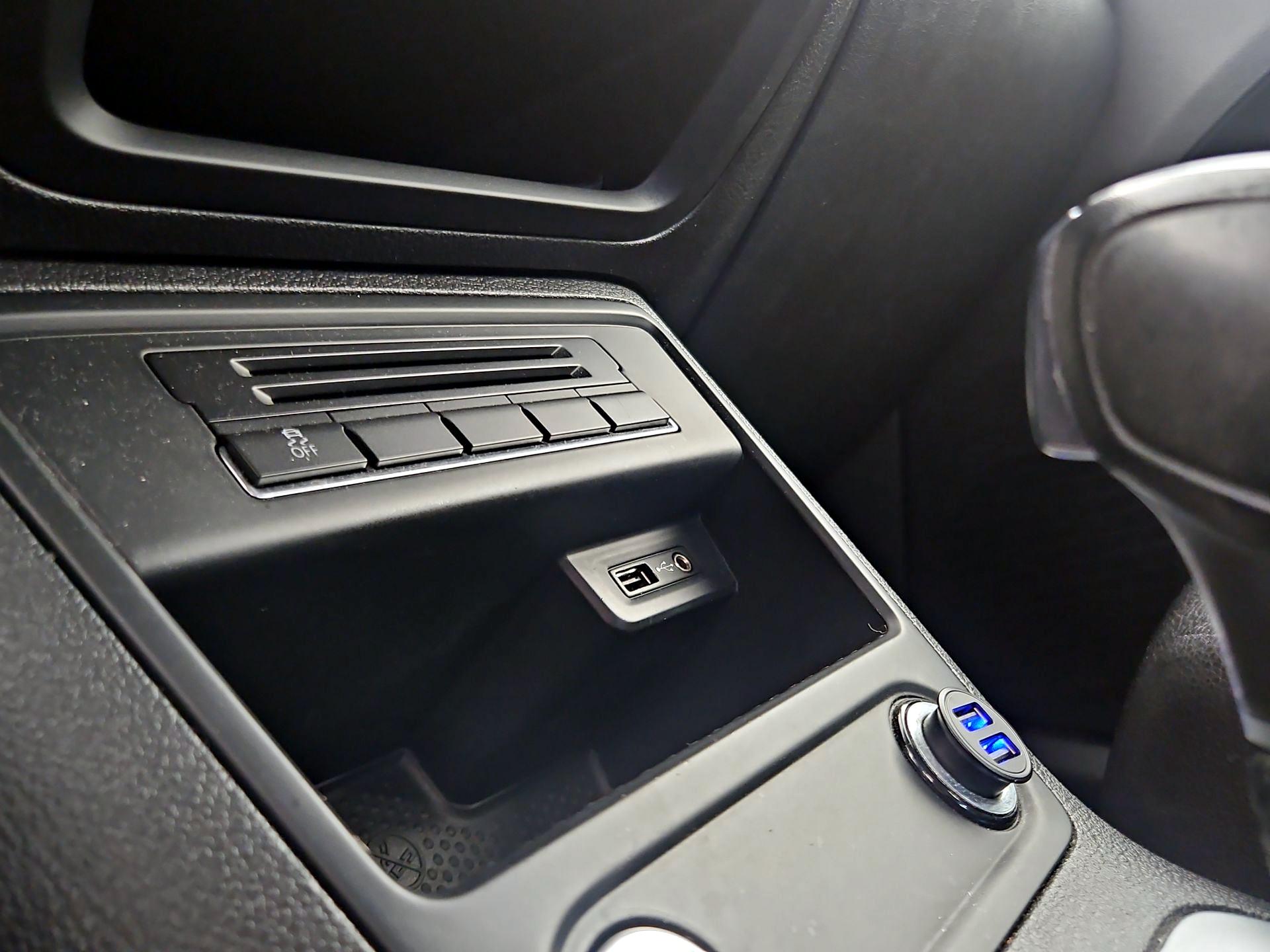 Thumbnail: 2017 Volkswagen Tiguan - 18