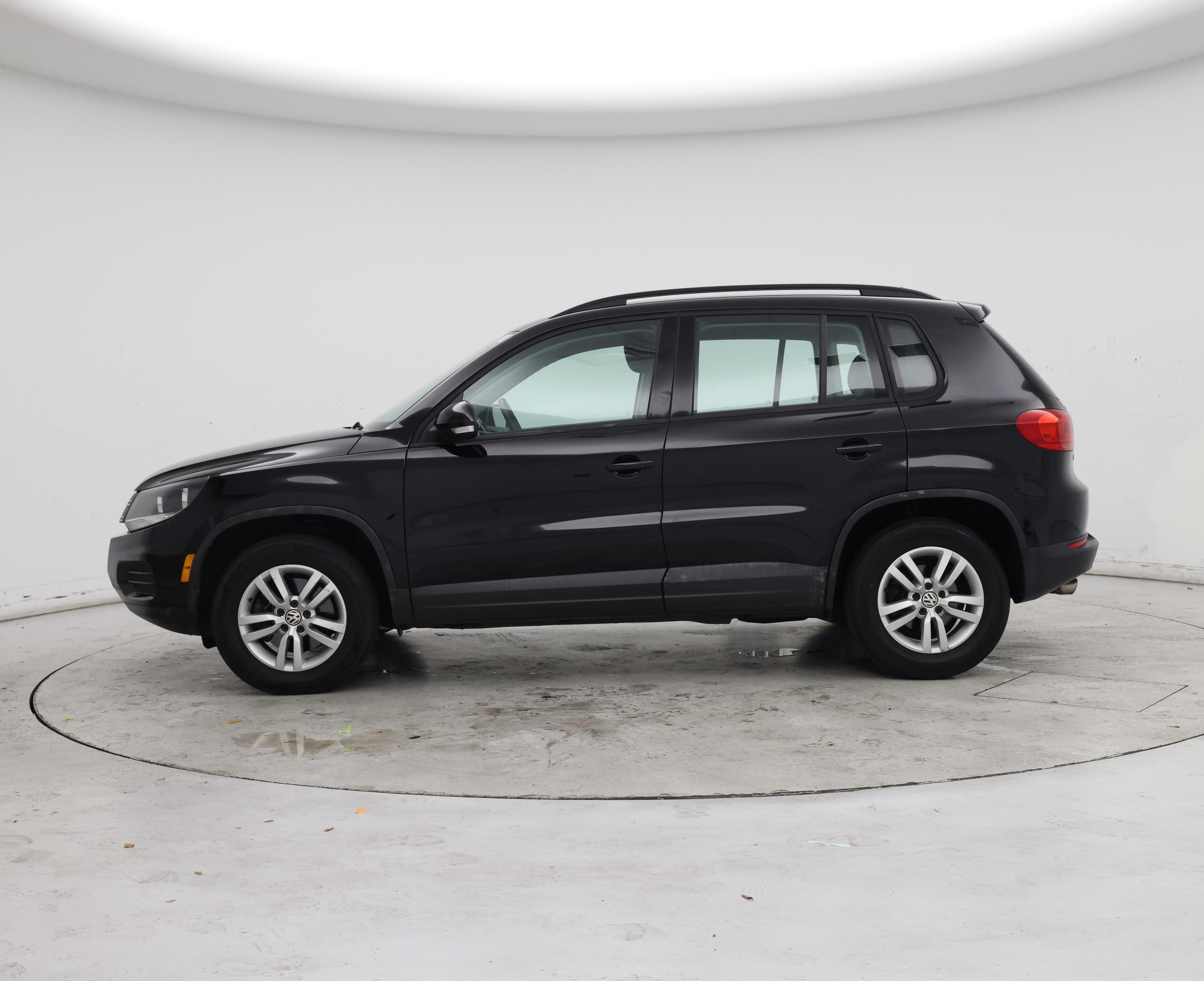 Thumbnail: 2017 Volkswagen Tiguan - 3