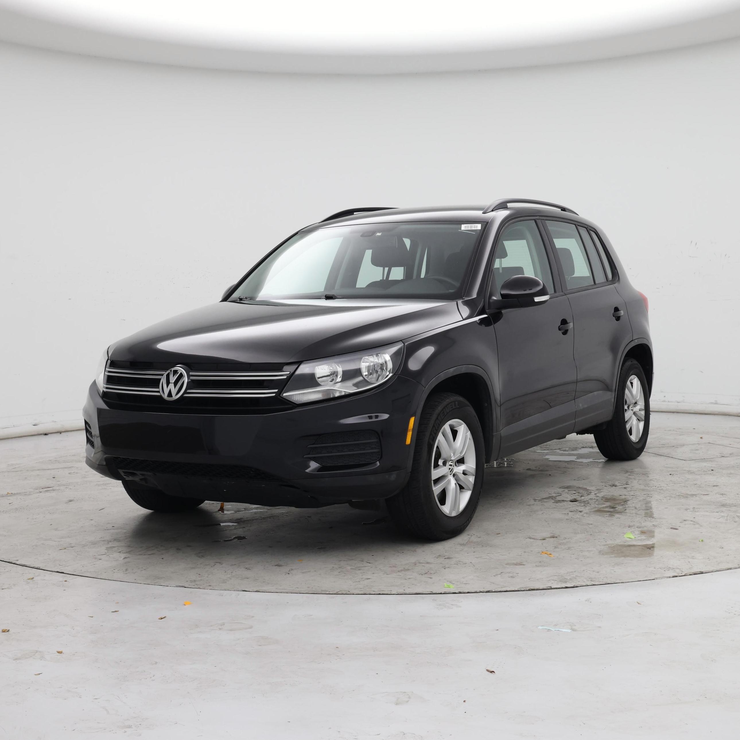 Thumbnail: 2017 Volkswagen Tiguan - 4