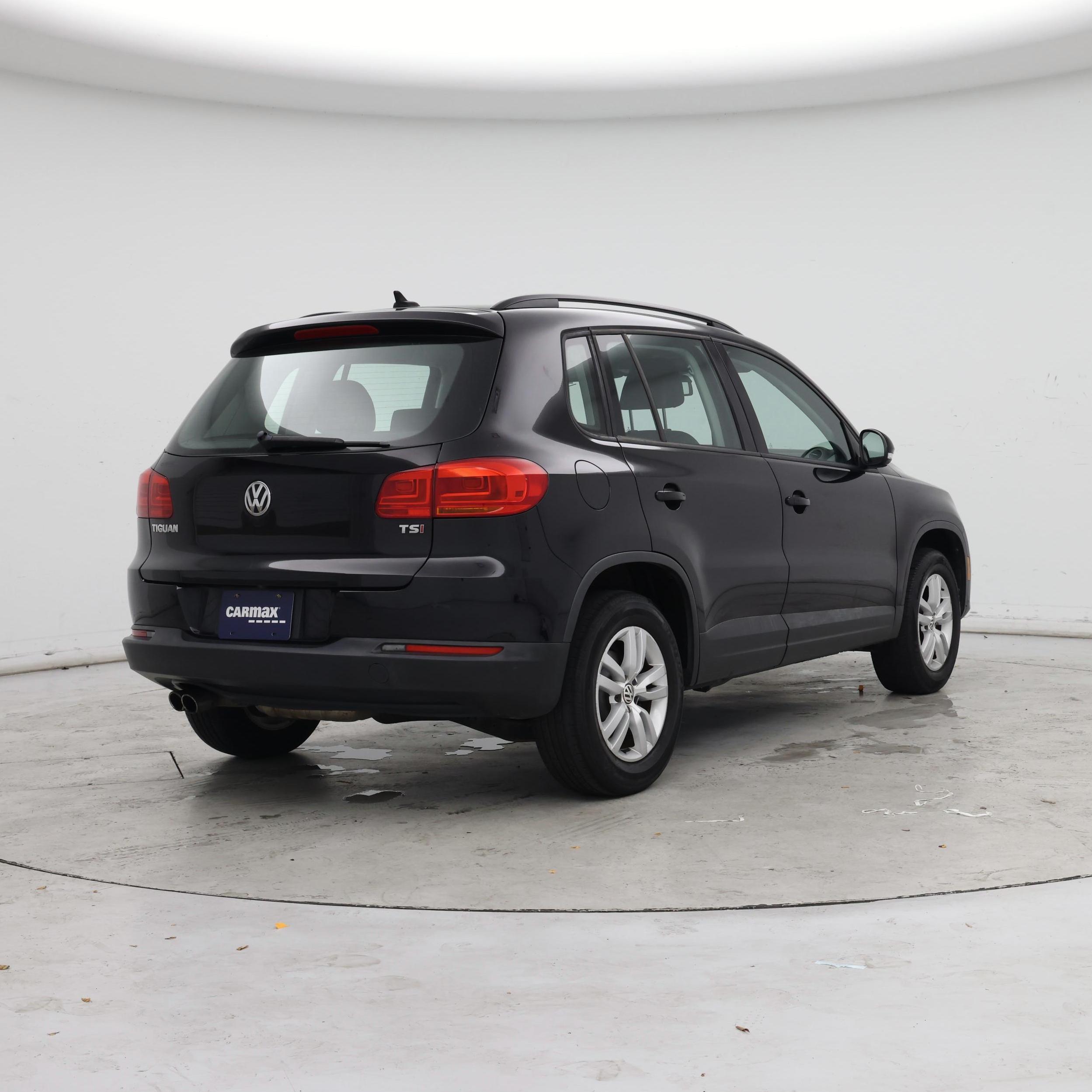 Thumbnail: 2017 Volkswagen Tiguan - 8