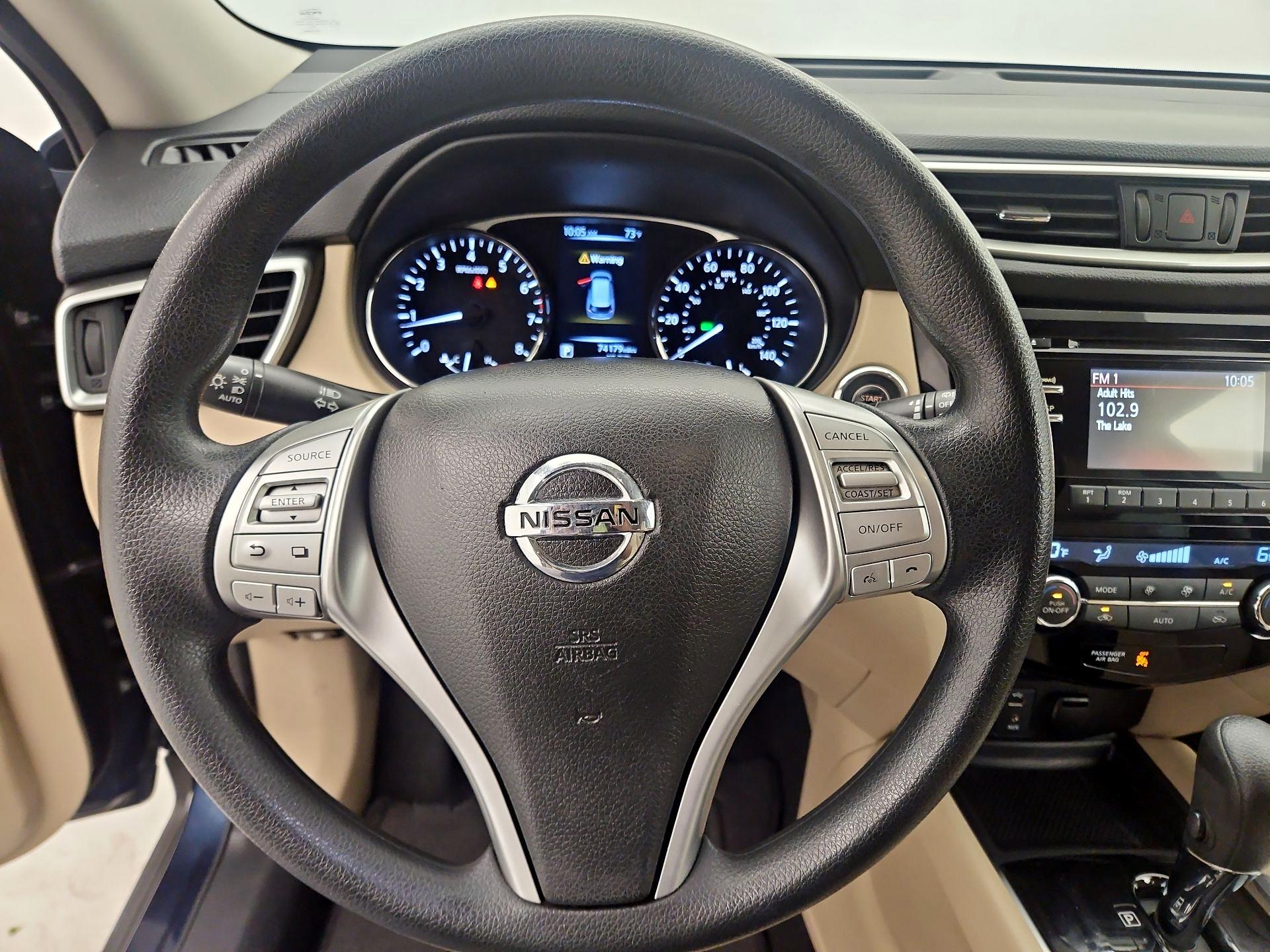 Thumbnail: 2016 Nissan Rogue - 10