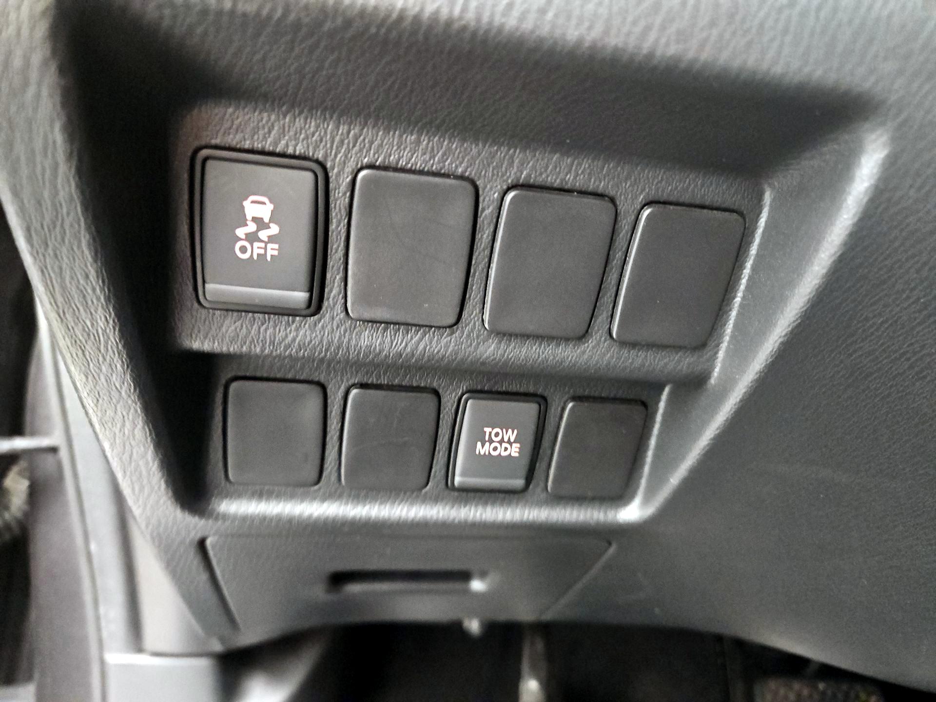 Thumbnail: 2017 Nissan Pathfinder - 13