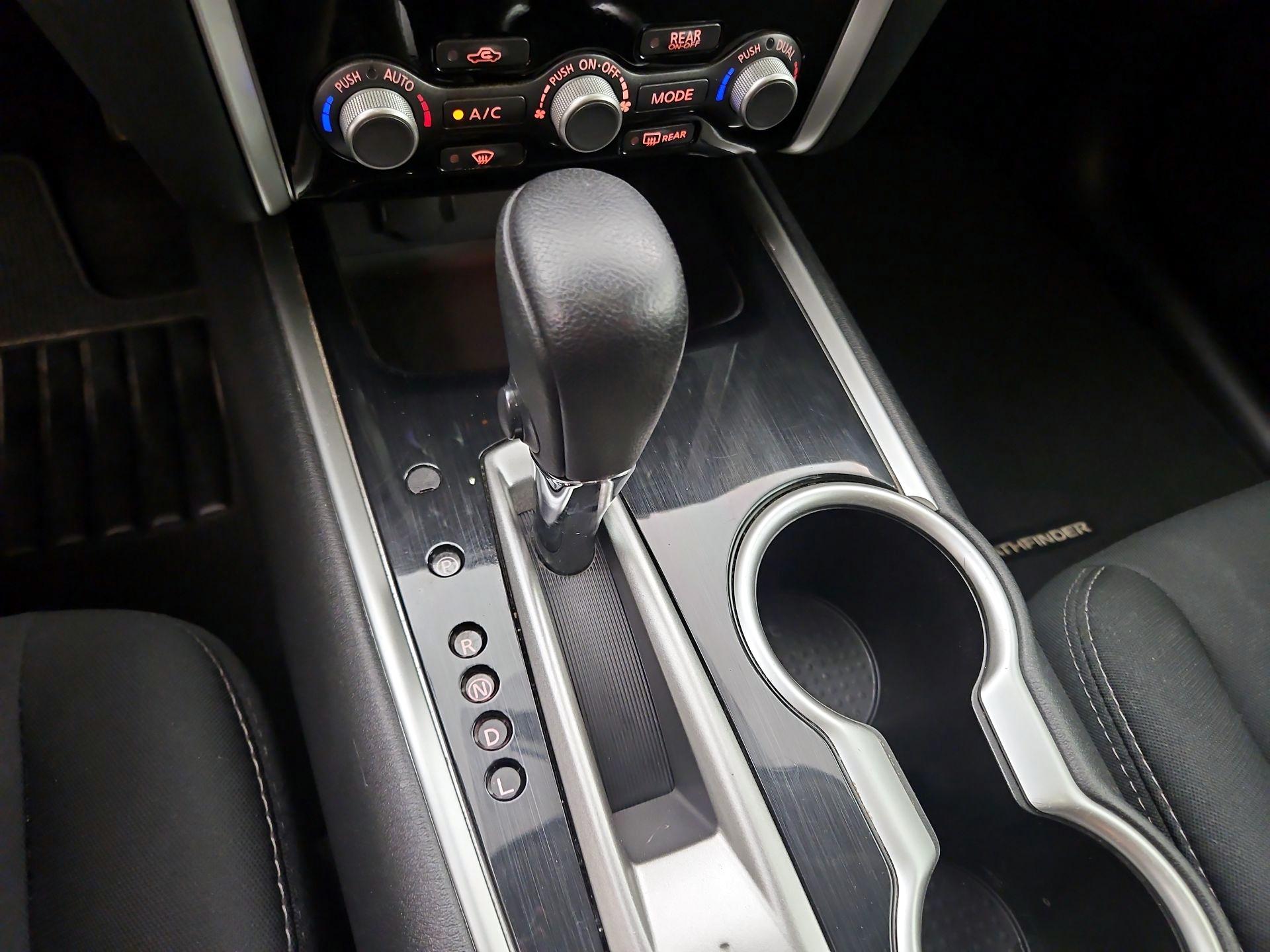 Thumbnail: 2017 Nissan Pathfinder - 17