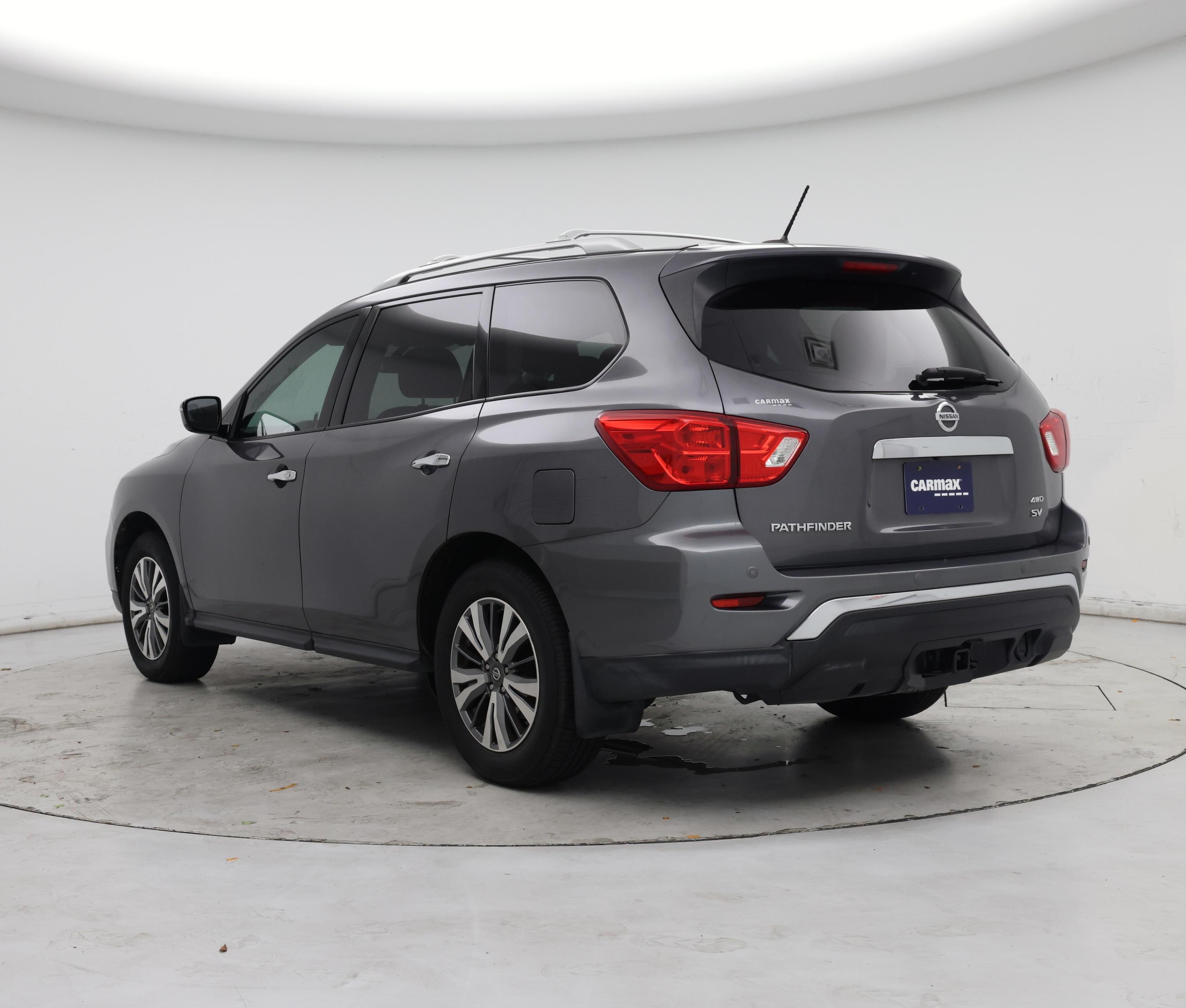 Thumbnail: 2017 Nissan Pathfinder - 2