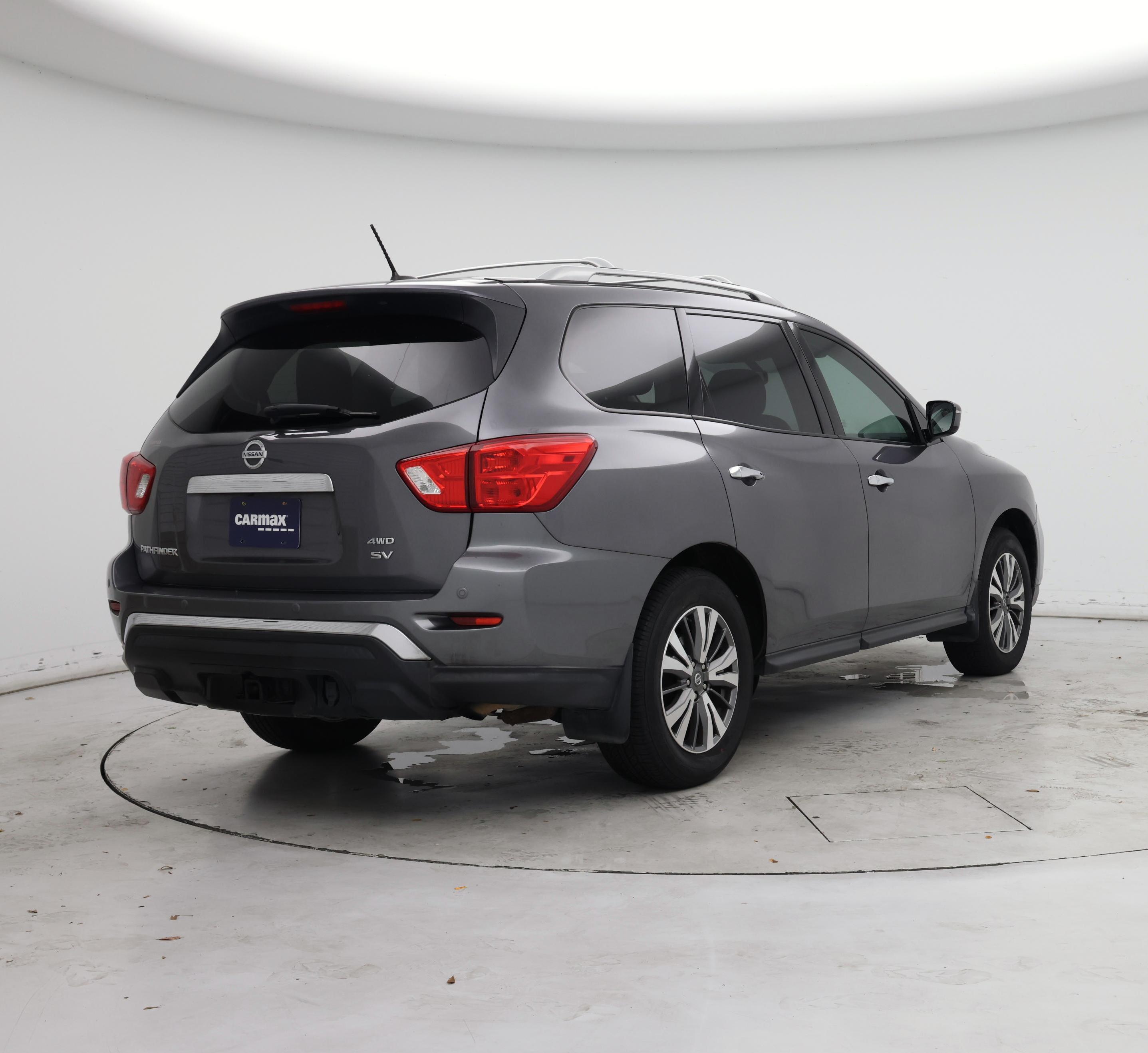 Thumbnail: 2017 Nissan Pathfinder - 8