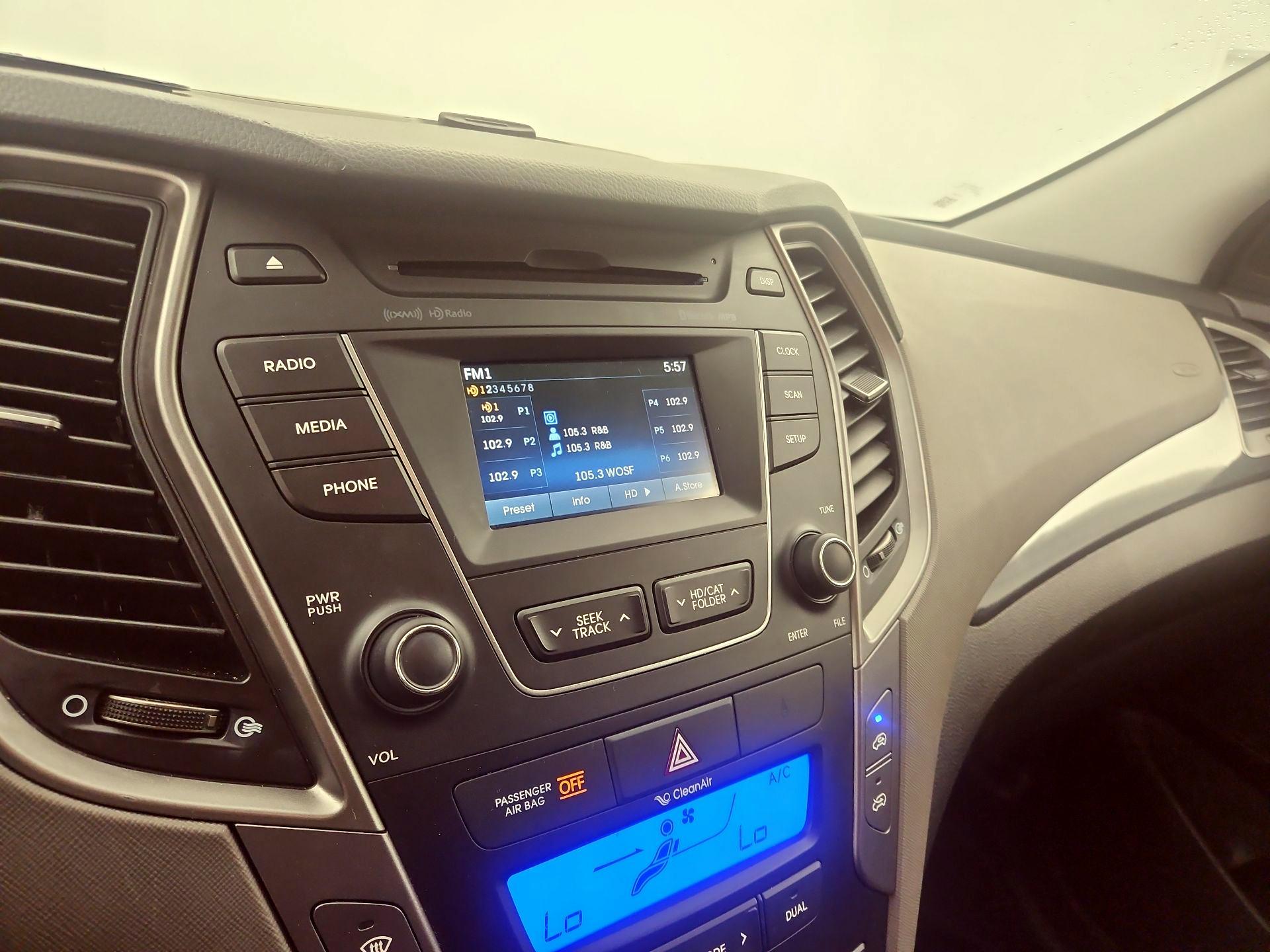 Thumbnail: 2016 Hyundai Santa Fe - 15