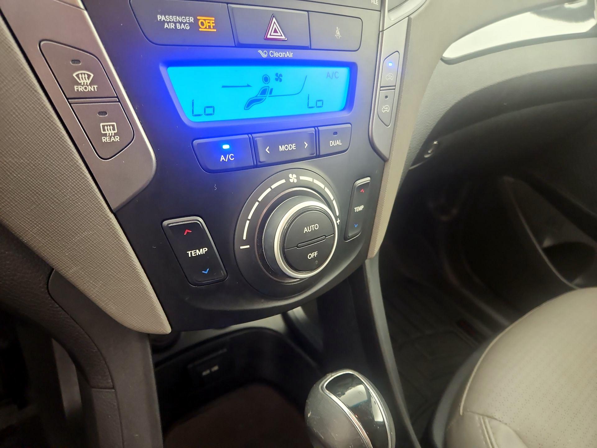 Thumbnail: 2016 Hyundai Santa Fe - 16