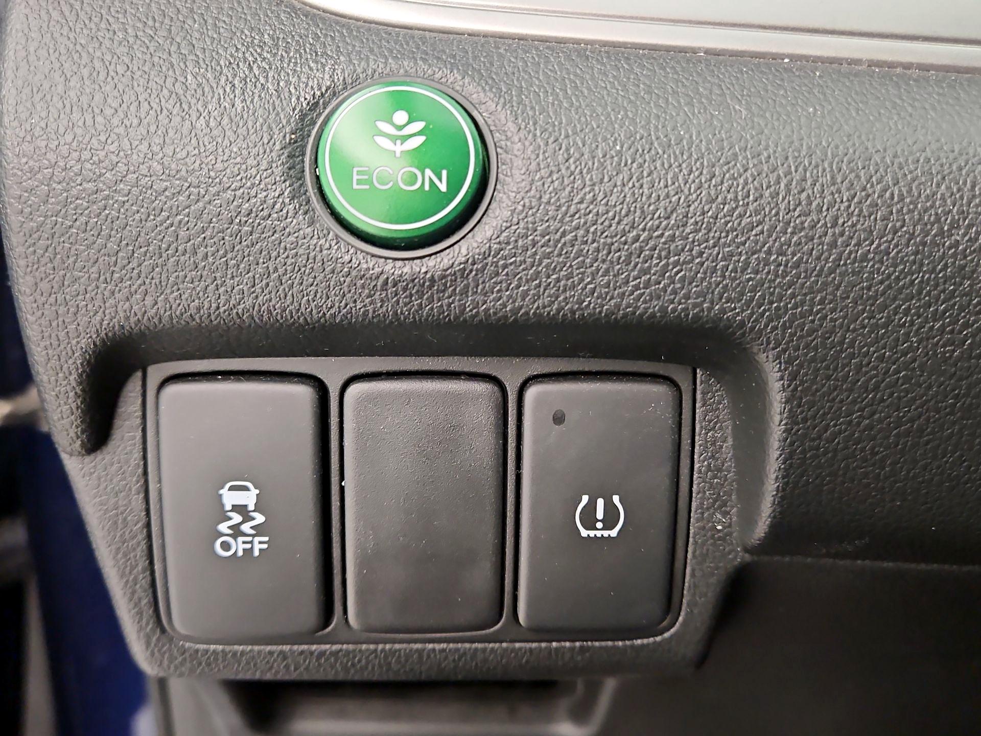 Thumbnail: 2016 Honda CR-V - 13